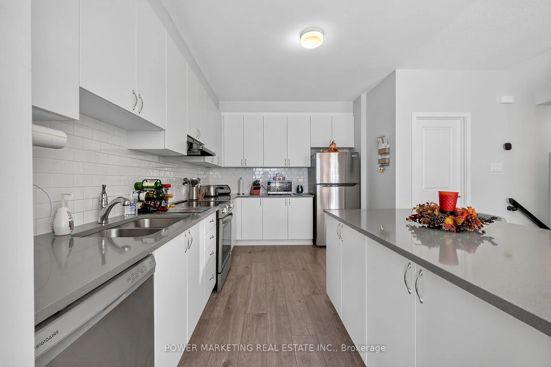 715 HYDRUS Private