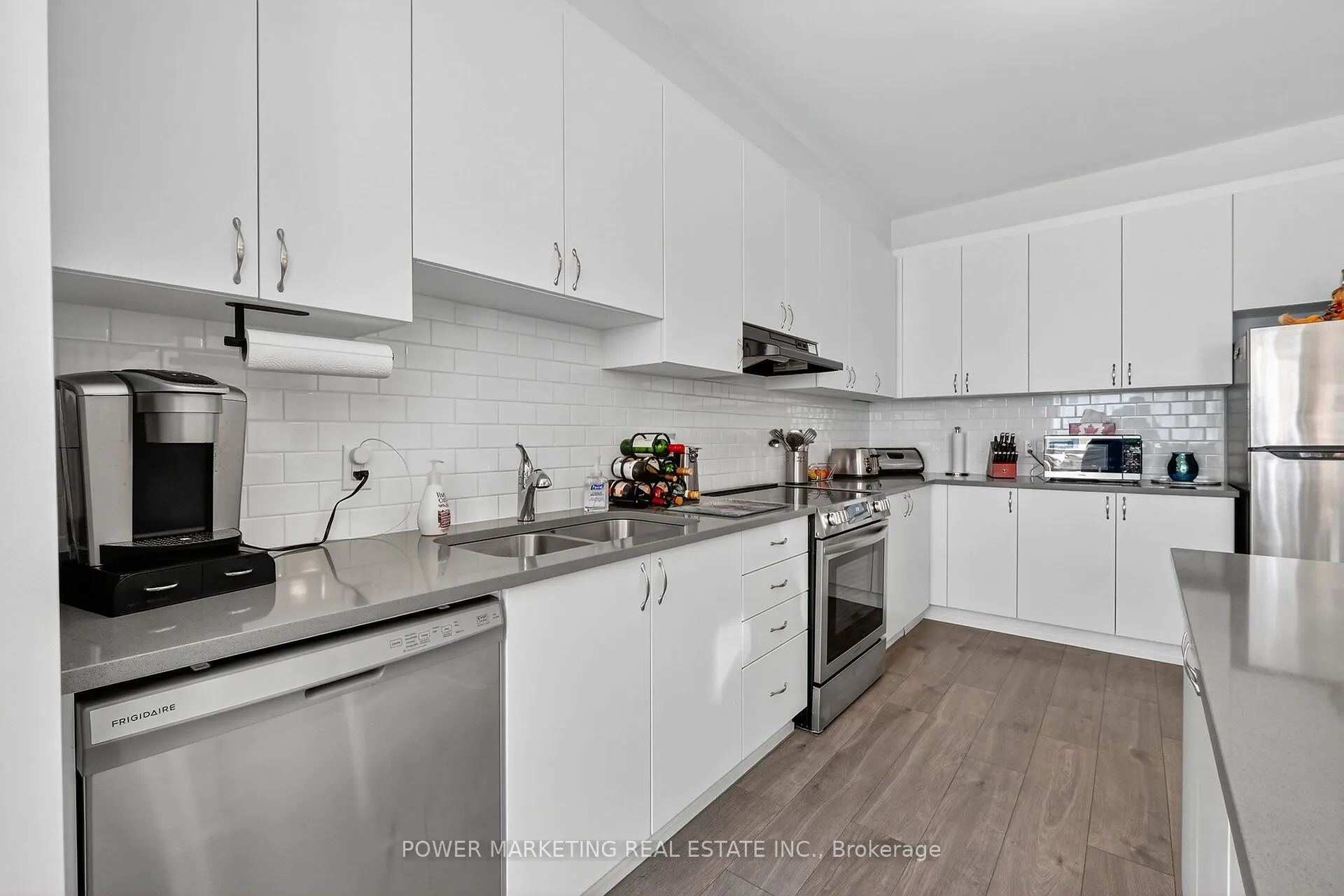 715 HYDRUS Private