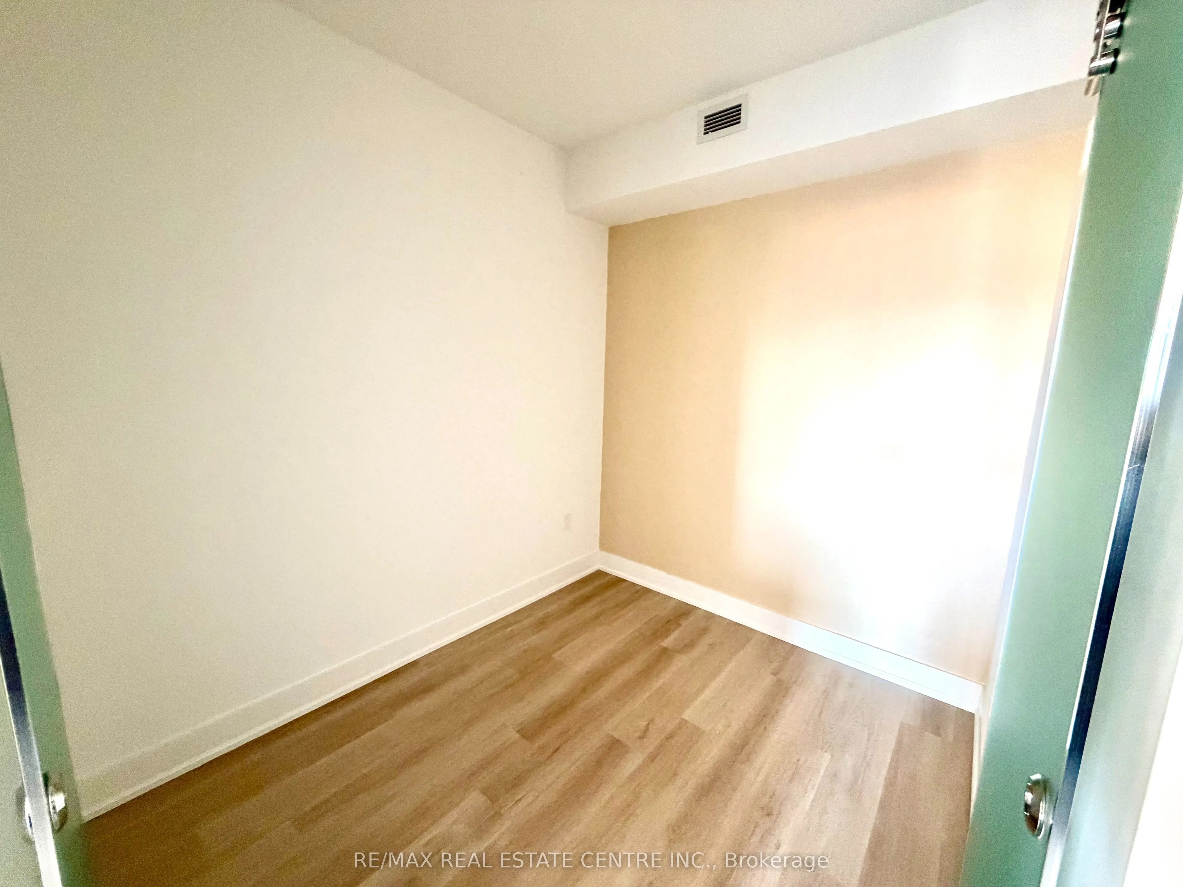 575 Conklin Road, #613