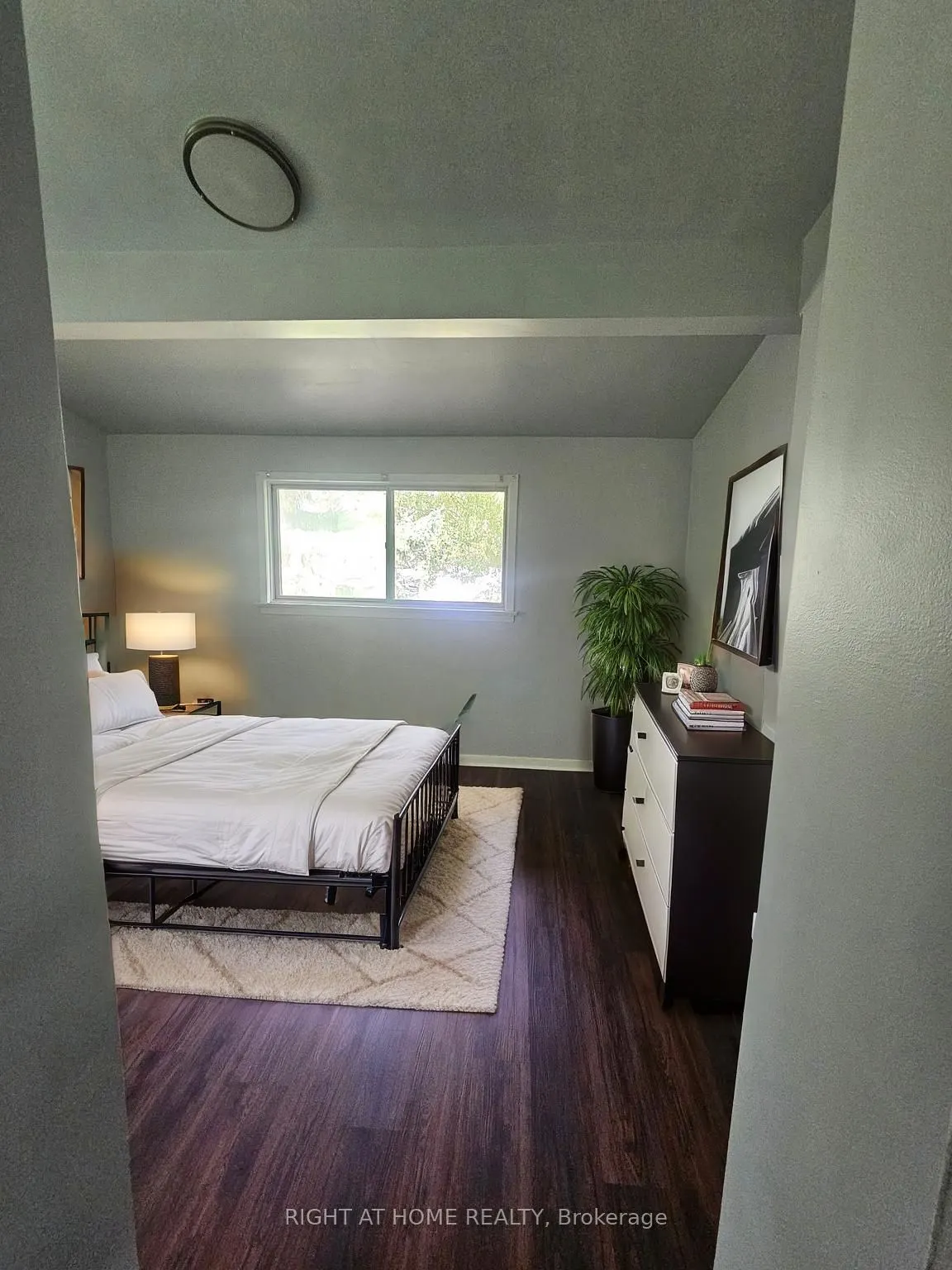 302 Westcourt Place, #32
