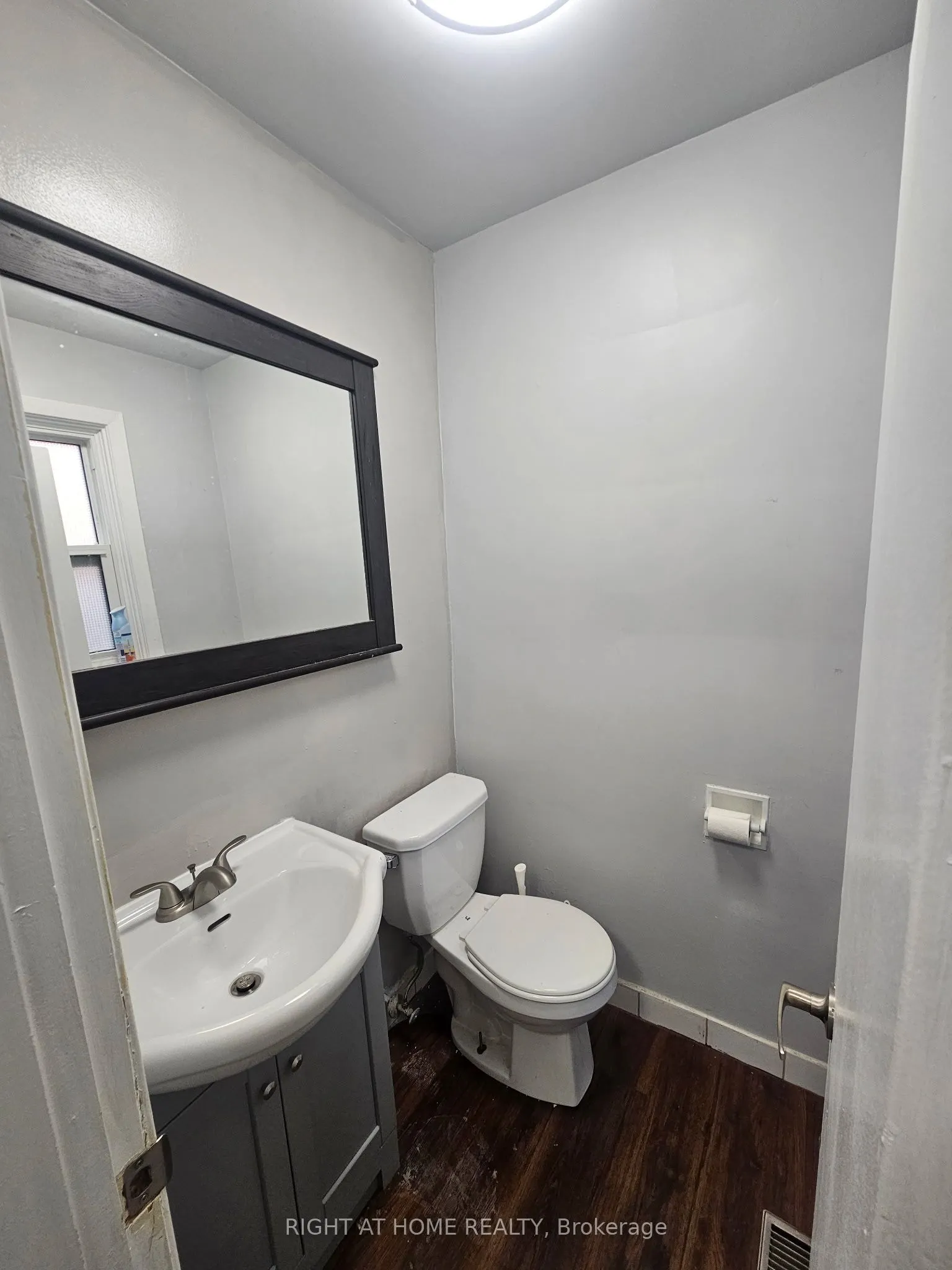 302 Westcourt Place, #32