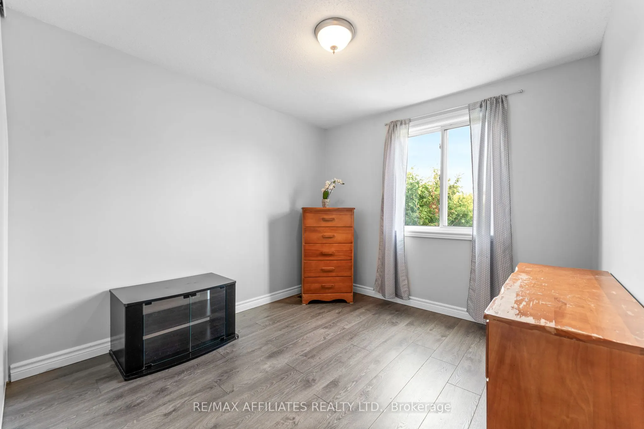 2 Tedwyn Drive