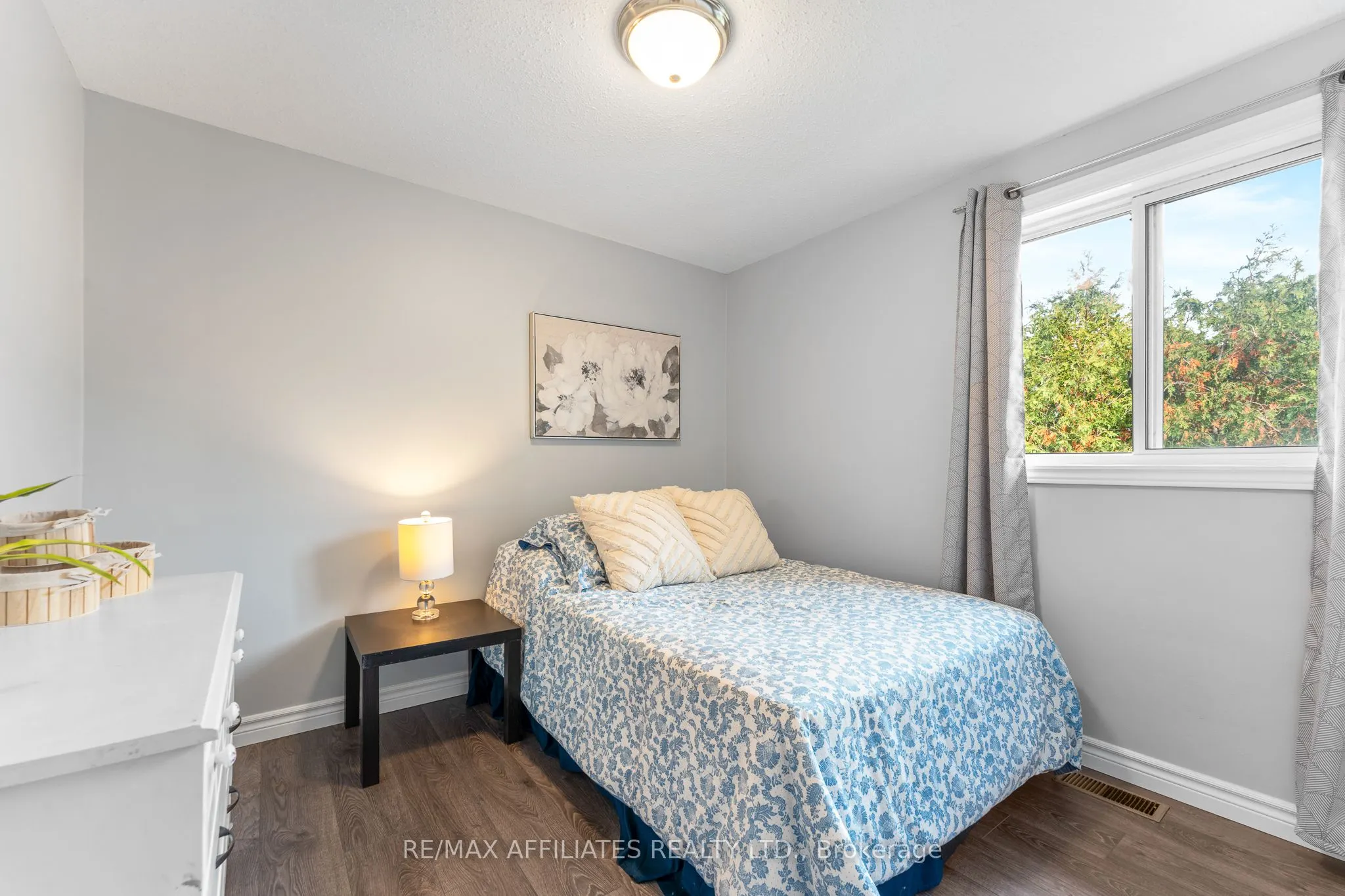 2 Tedwyn Drive