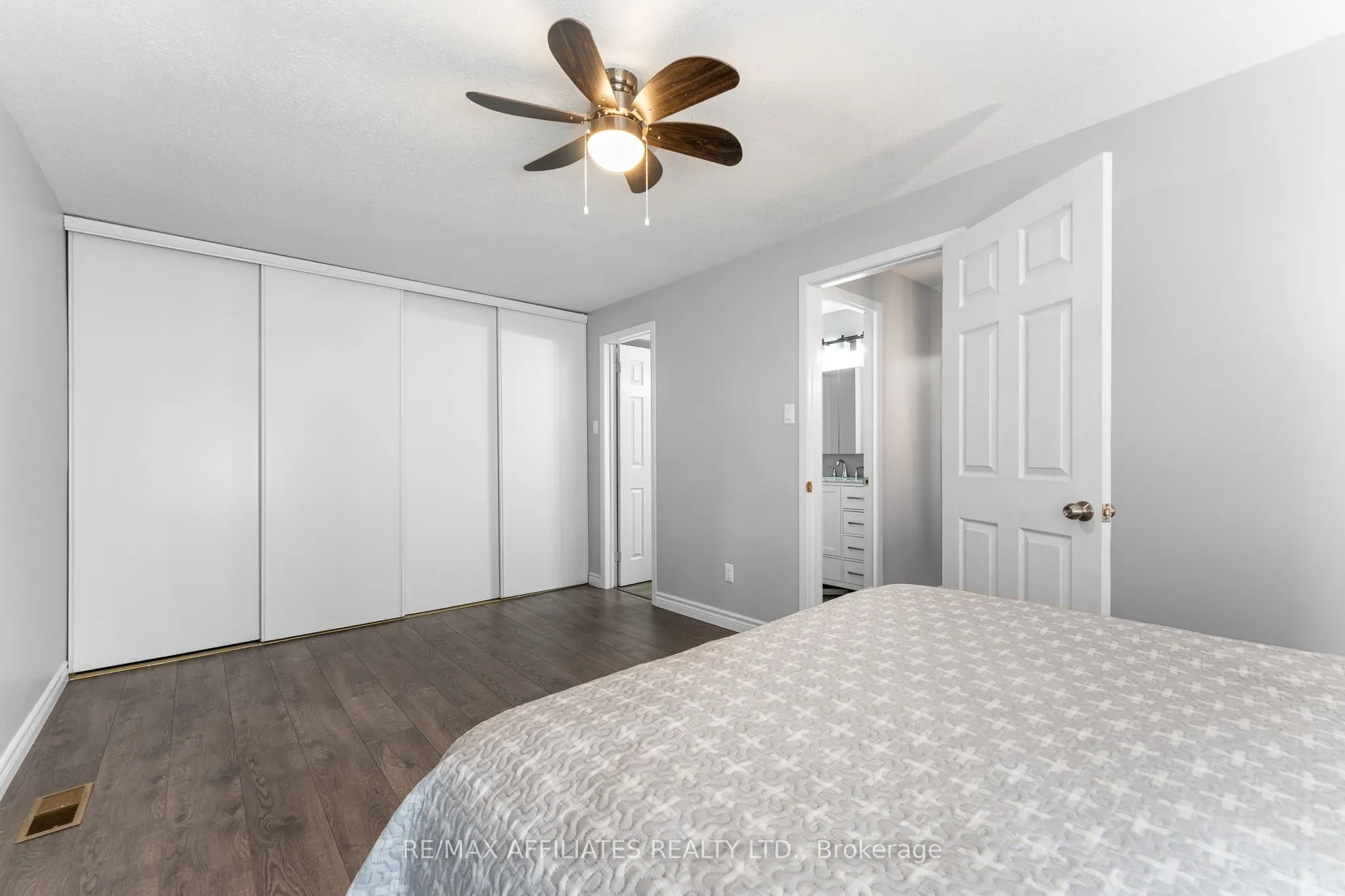 2 Tedwyn Drive