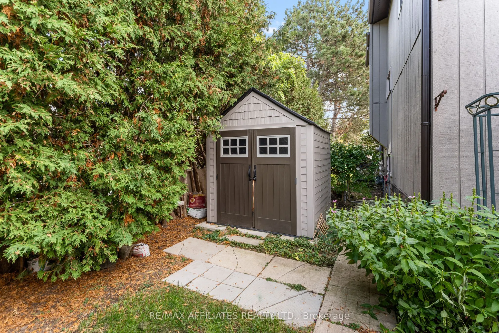 2 Tedwyn Drive