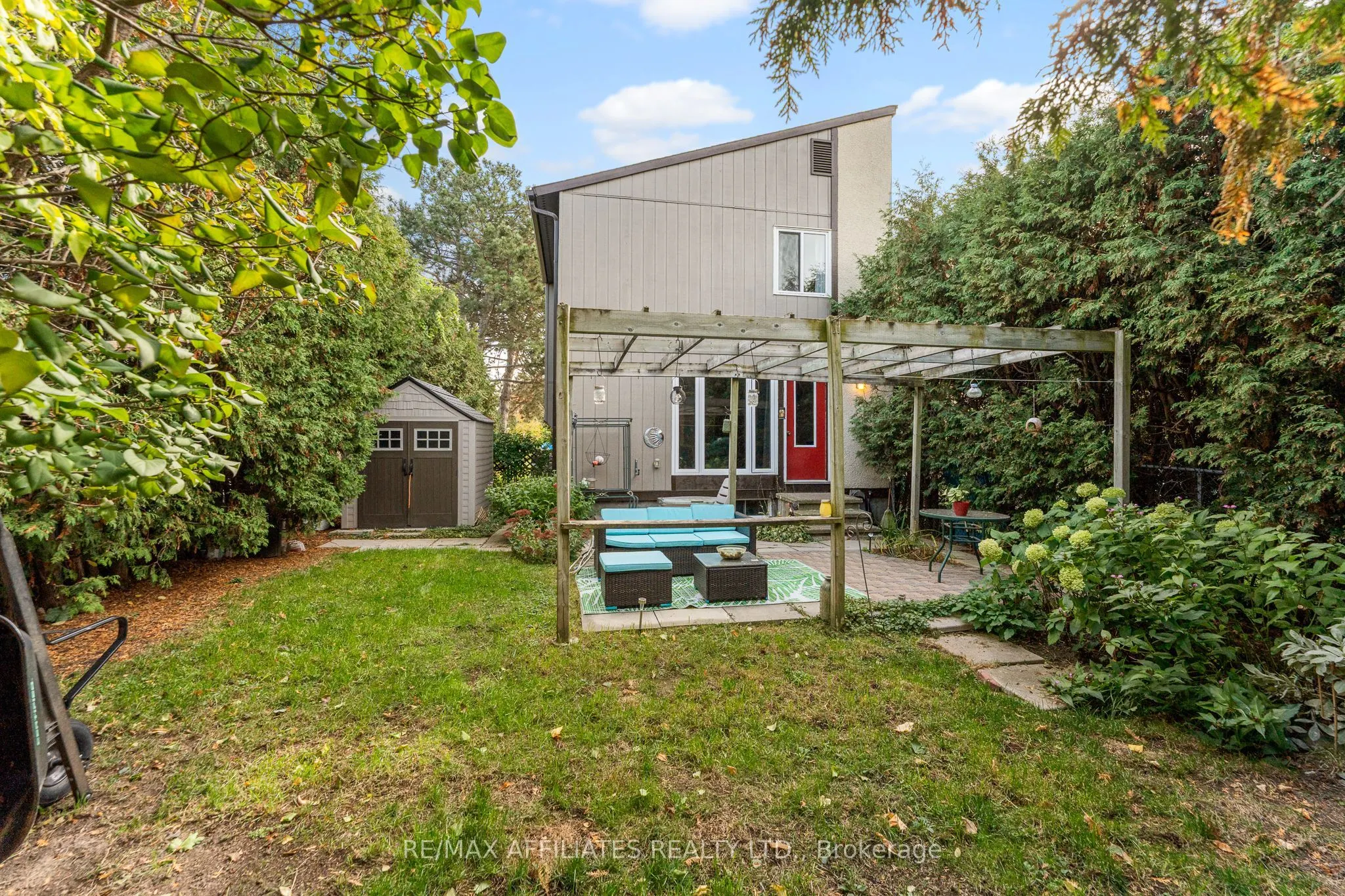 2 Tedwyn Drive