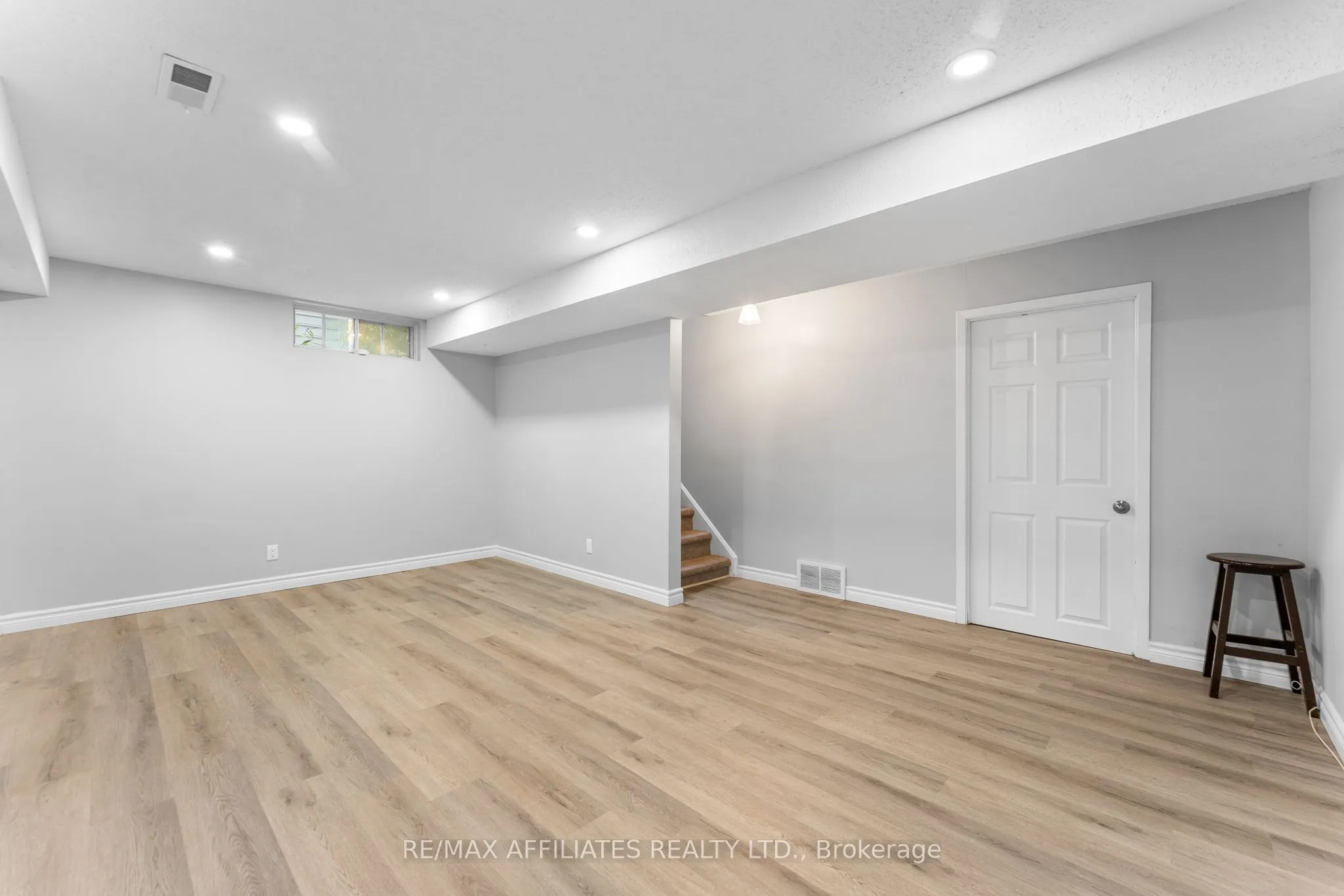 2 Tedwyn Drive