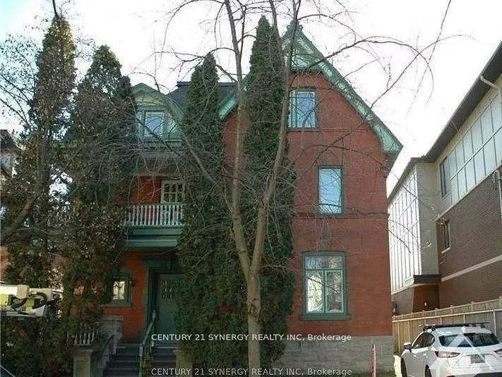 458 Maclaren Street, #3