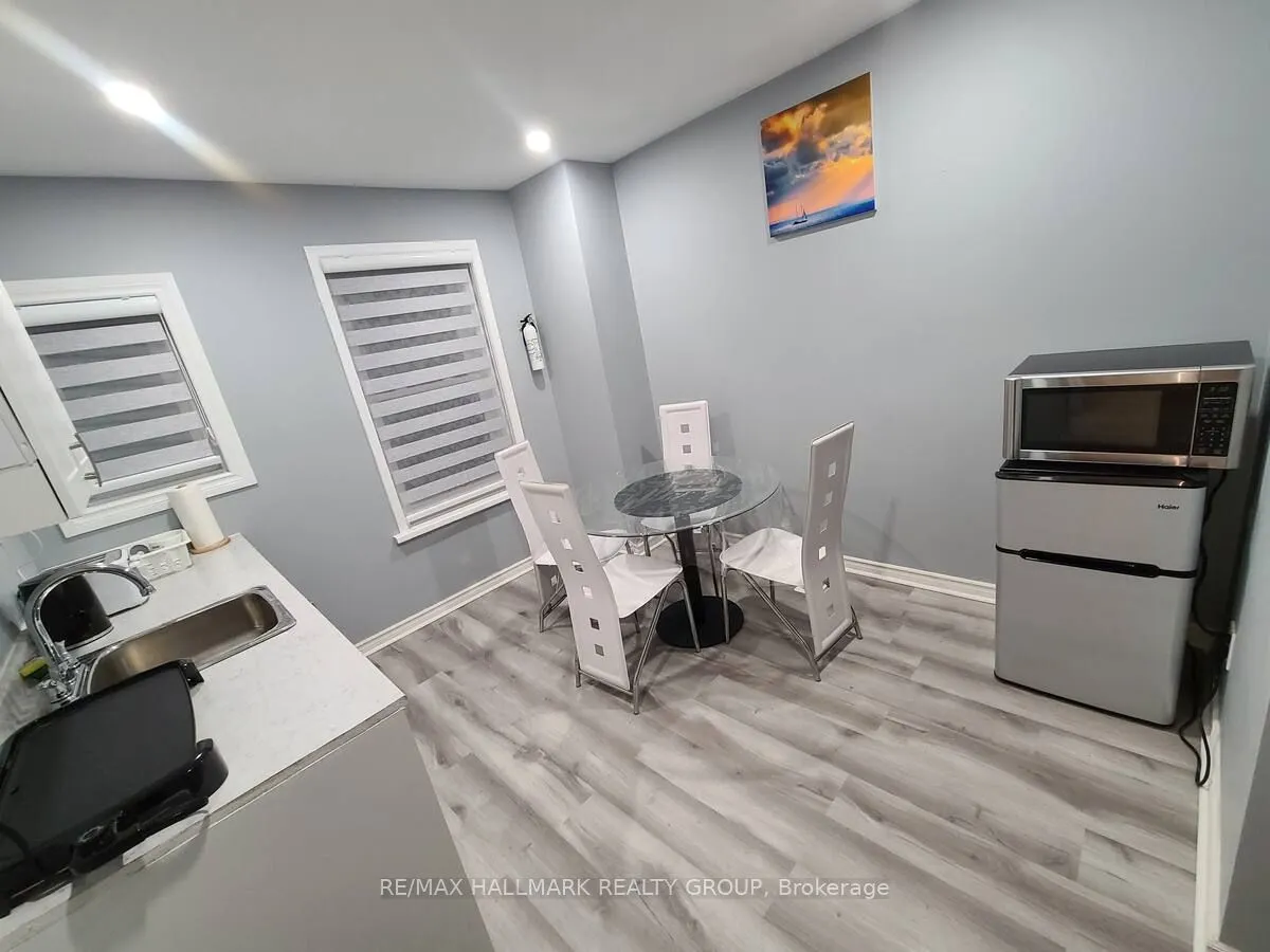 474 SOMERSET Street W