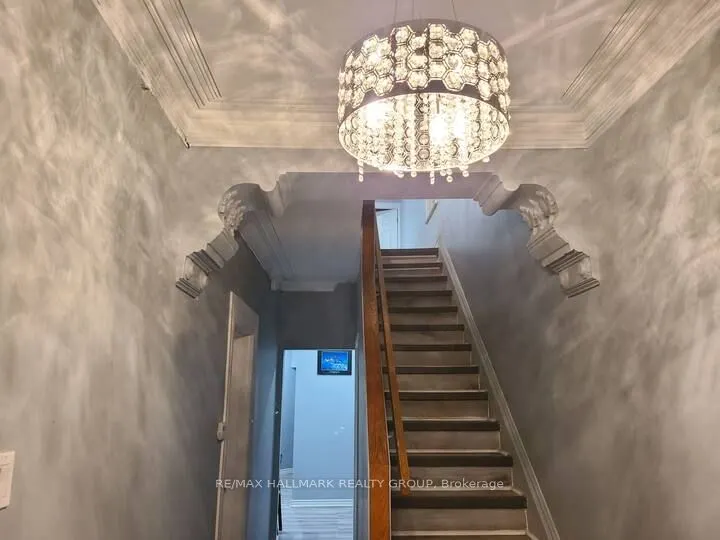 474 SOMERSET Street W
