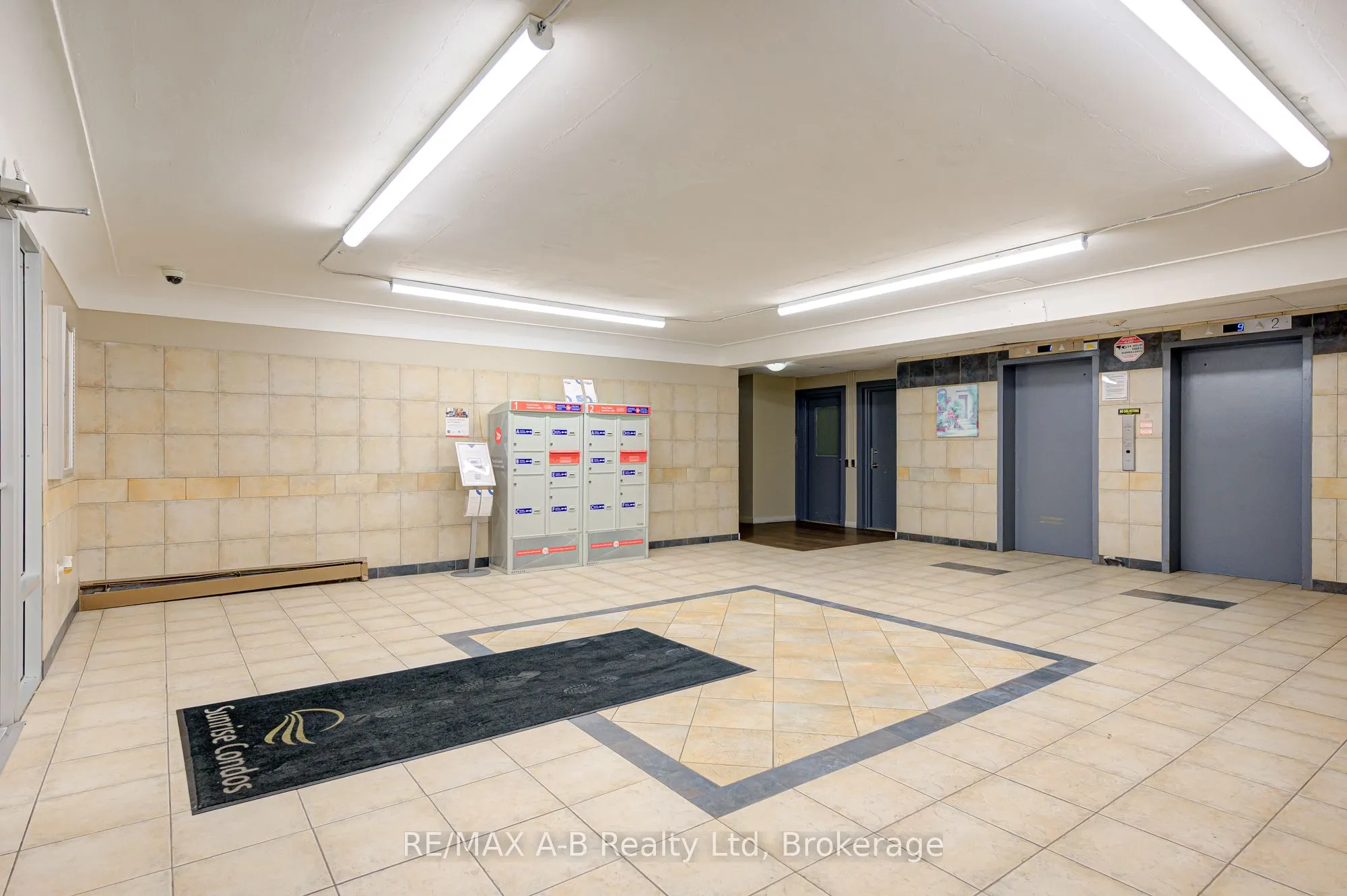 583 Mornington Avenue, #101