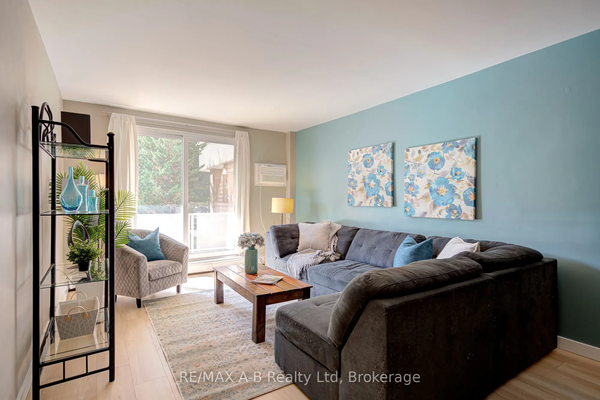 583 Mornington Avenue, #101