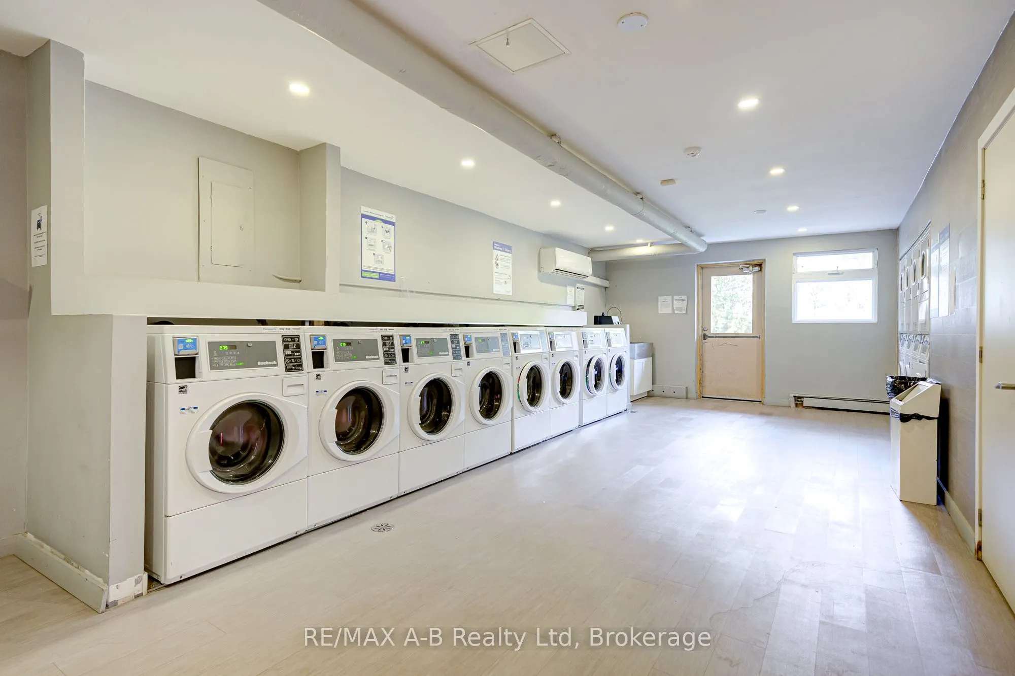 583 Mornington Avenue, #101