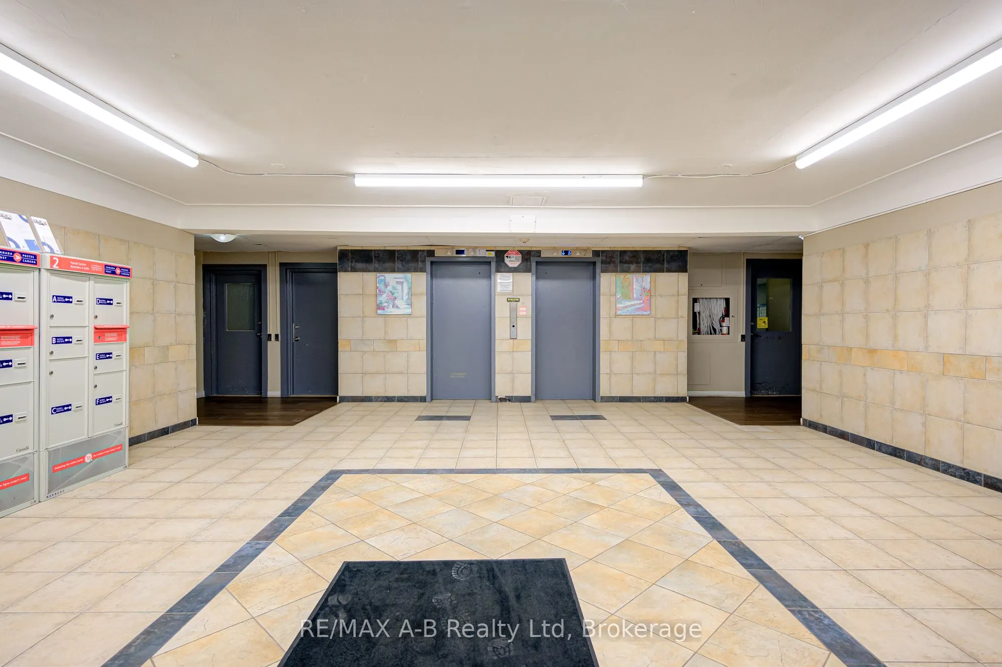 583 Mornington Avenue, #101
