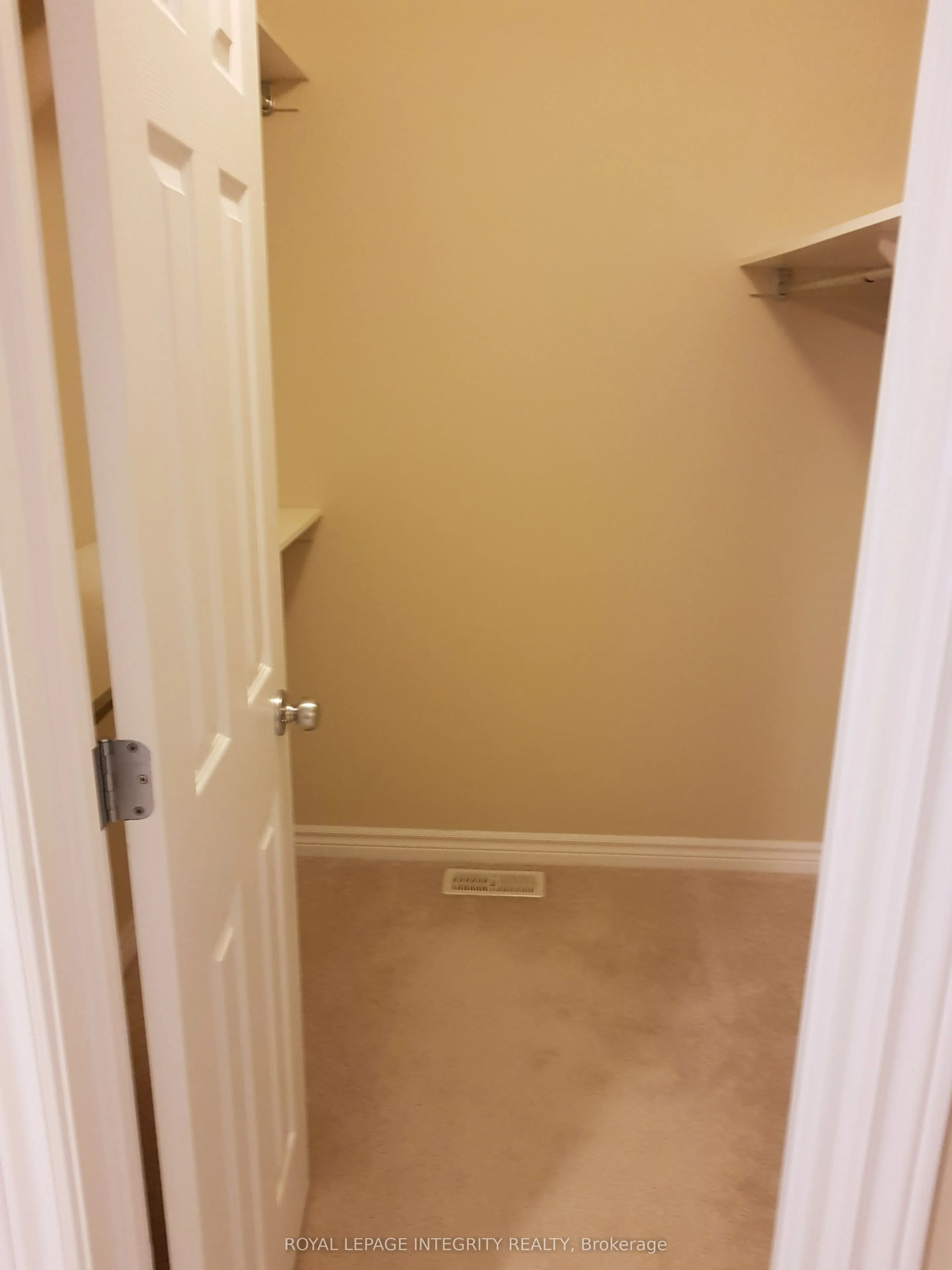 348 TOURMALINE Crescent