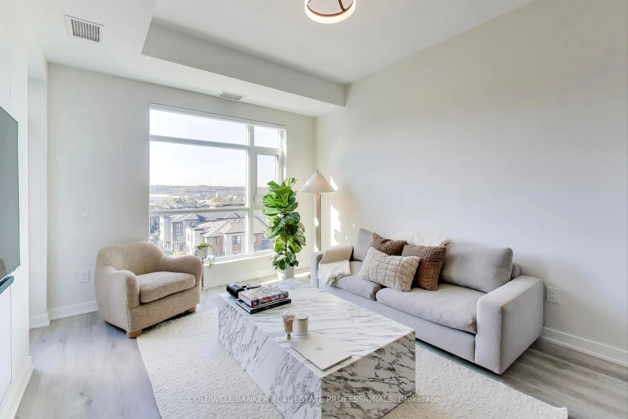 600 North Service Road, #602