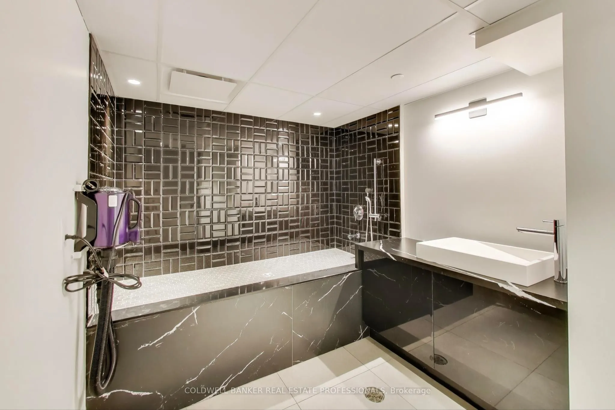 600 North Service Road, #602