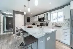 82 Lynbrook Drive