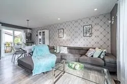 82 Lynbrook Drive