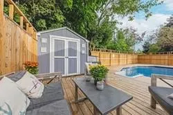 82 Lynbrook Drive