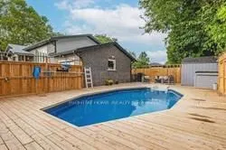 82 Lynbrook Drive