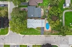 82 Lynbrook Drive