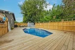 82 Lynbrook Drive