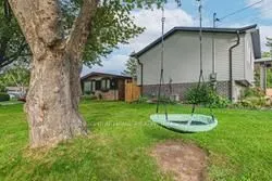 82 Lynbrook Drive