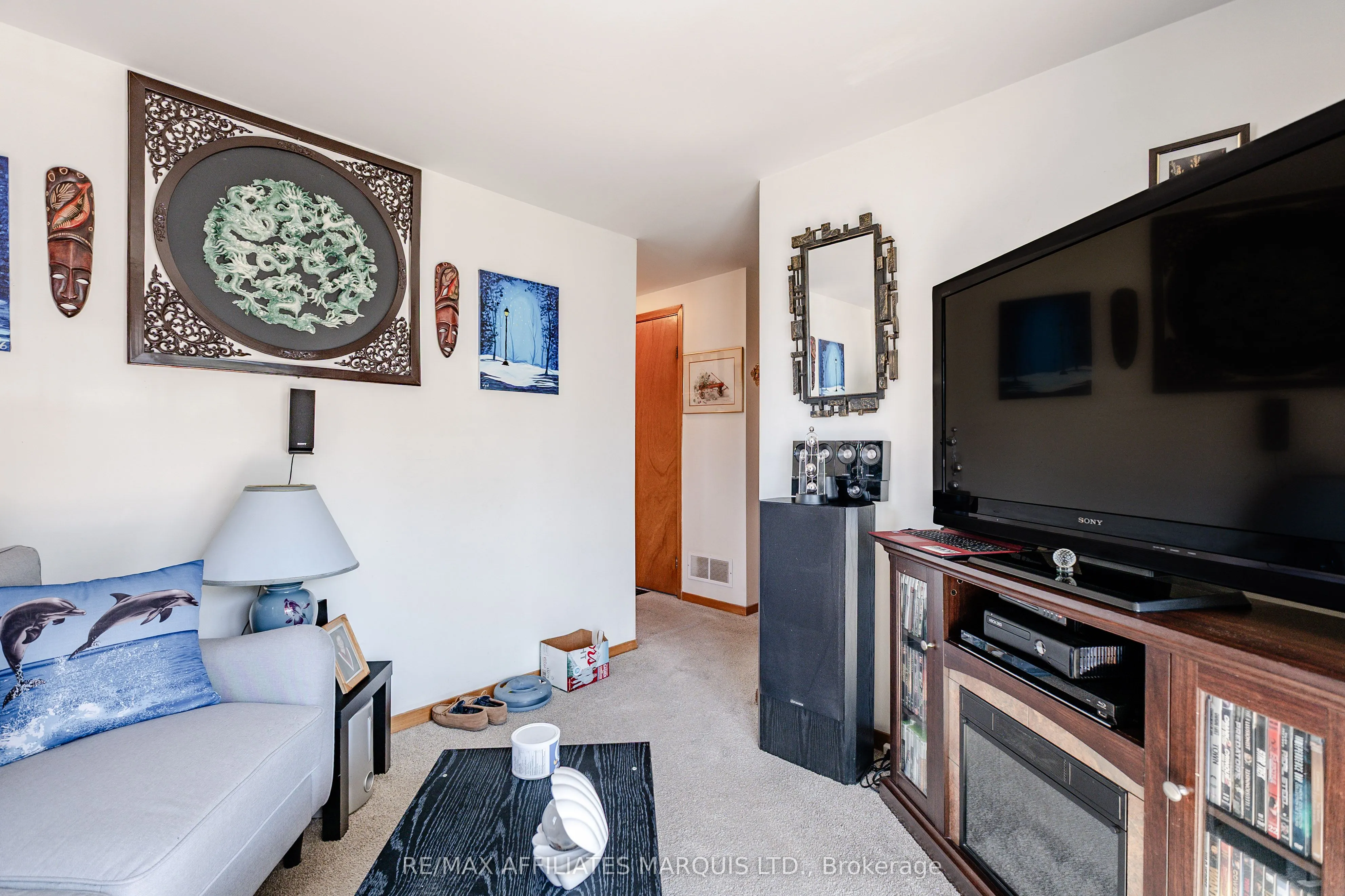 311 Sixth Street E
