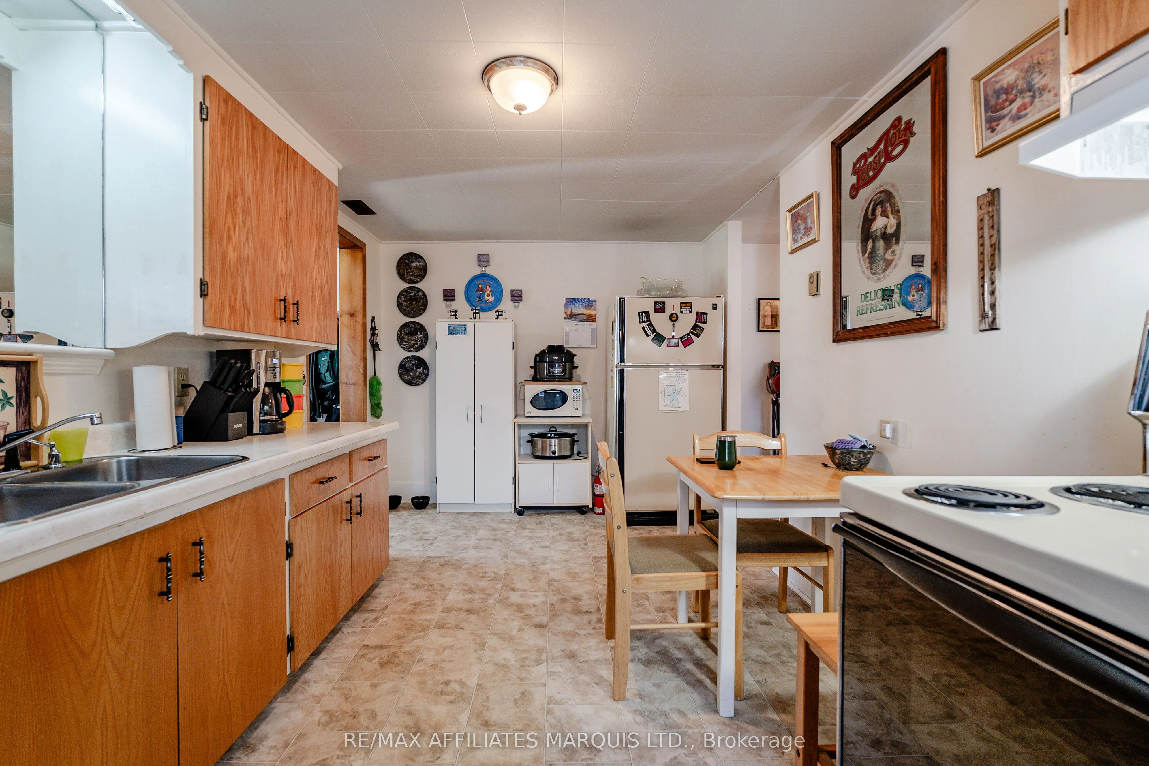311 Sixth Street E