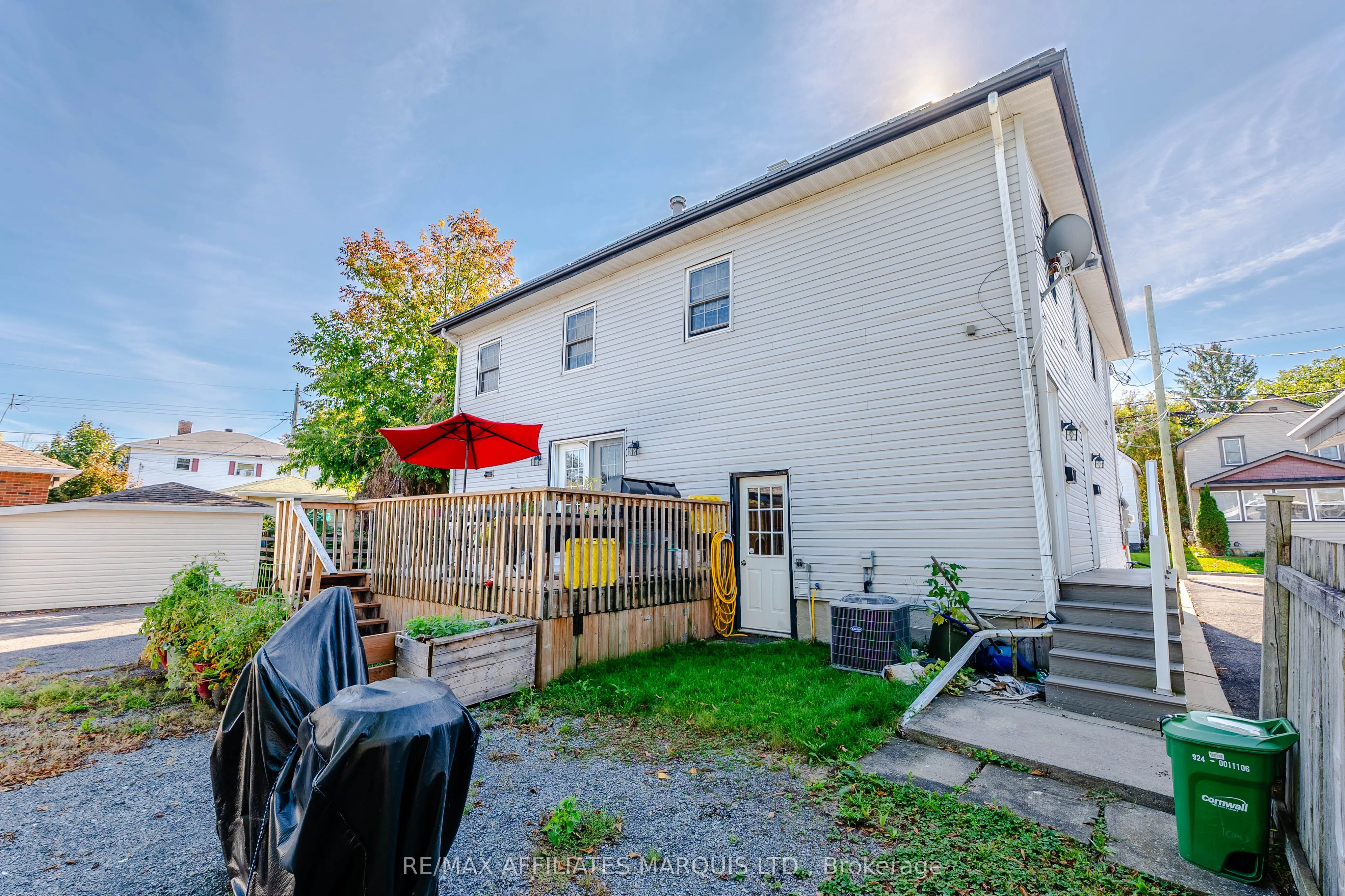 311 Sixth Street E