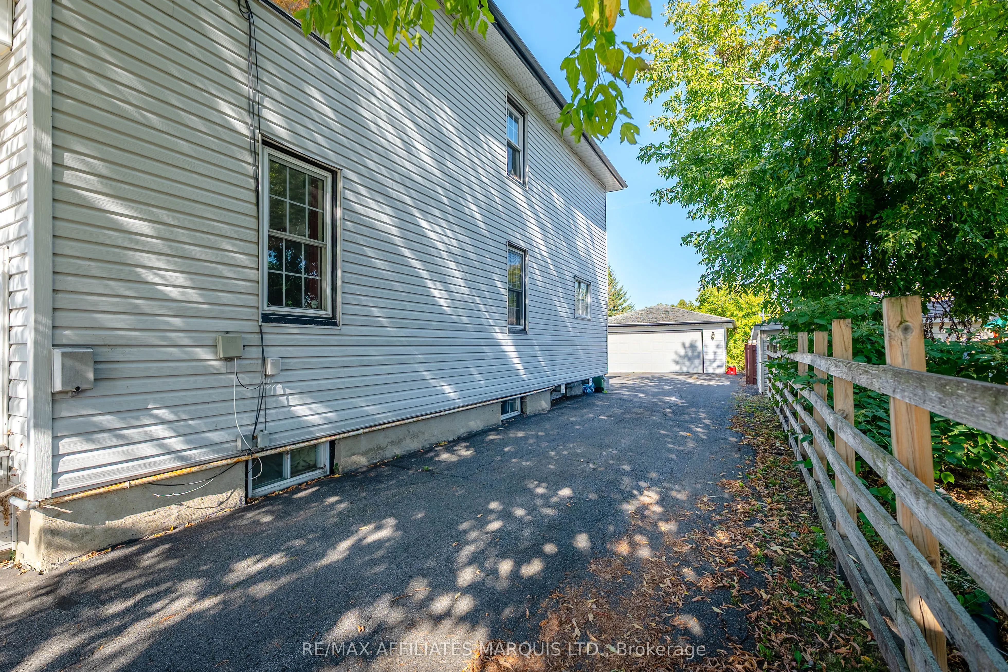 311 Sixth Street E