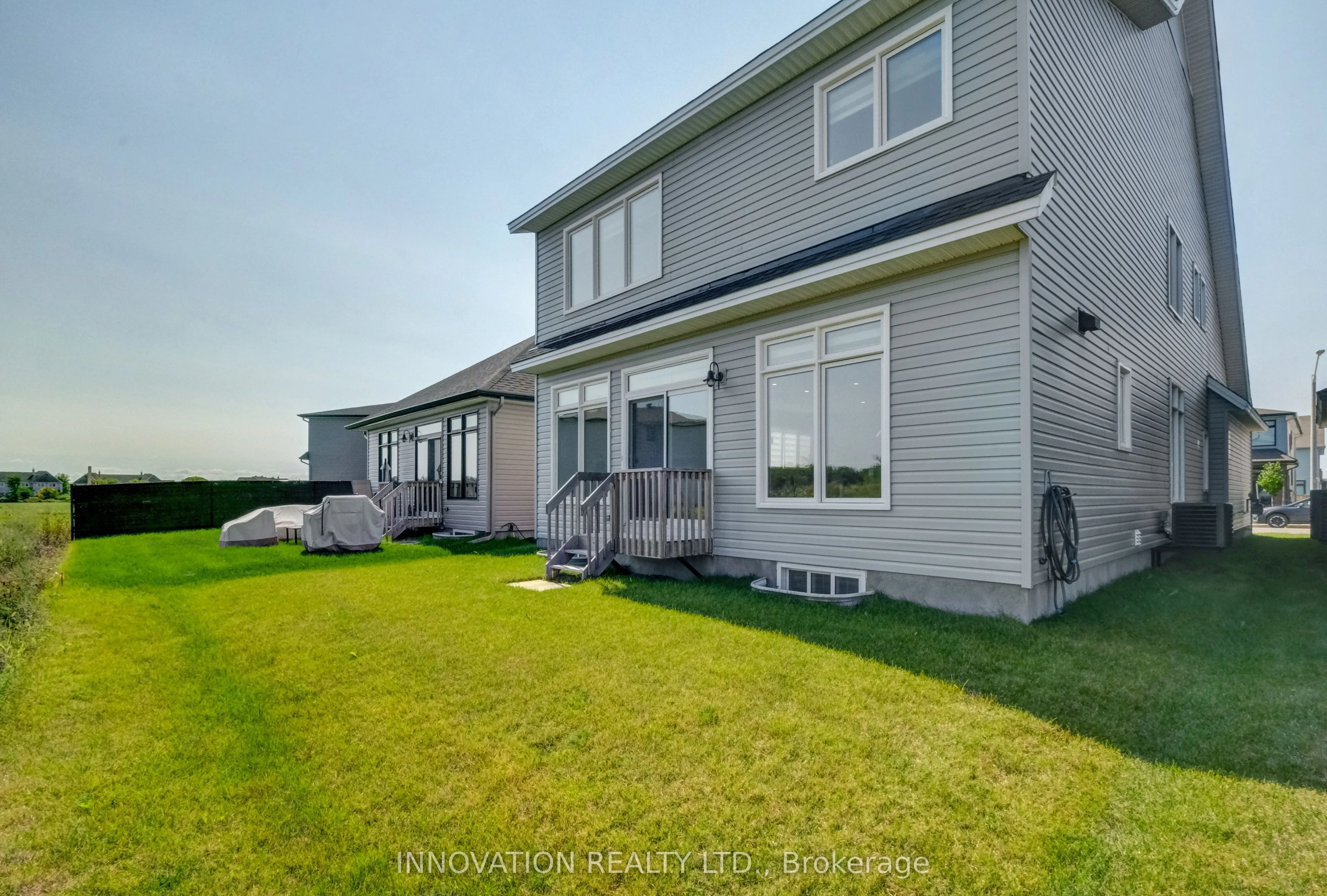 868 Snowdrop Crescent