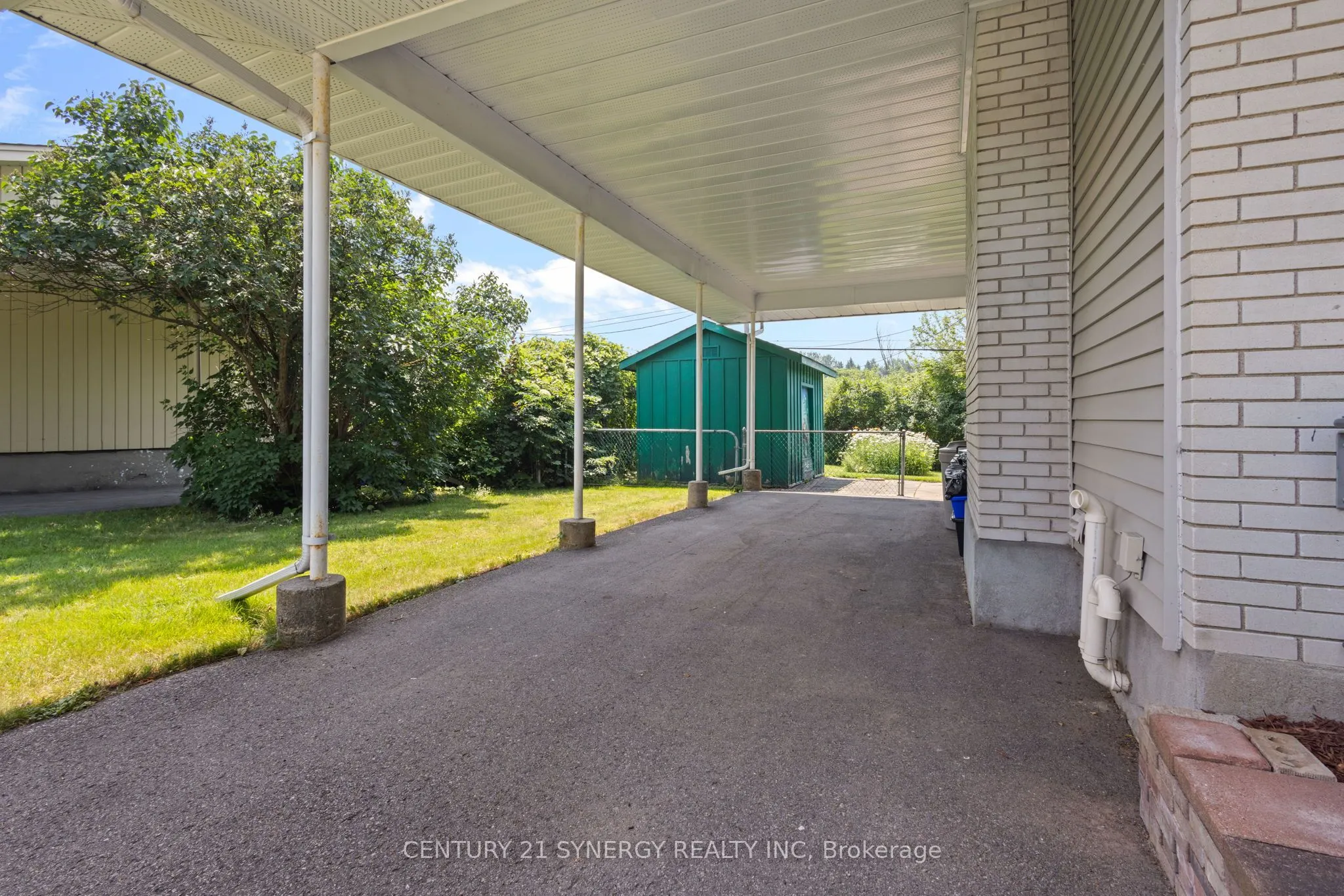 20 Parkside Crescent