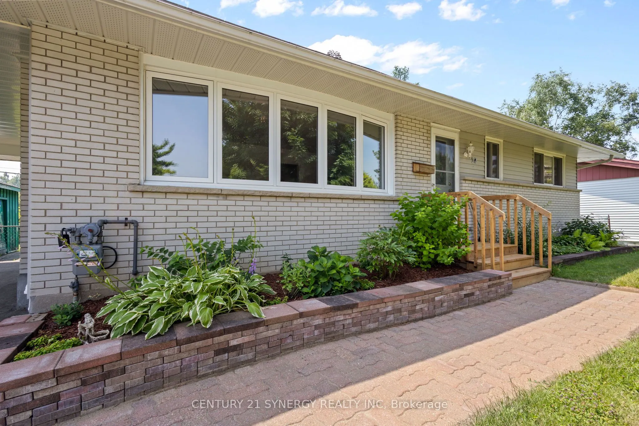 20 Parkside Crescent