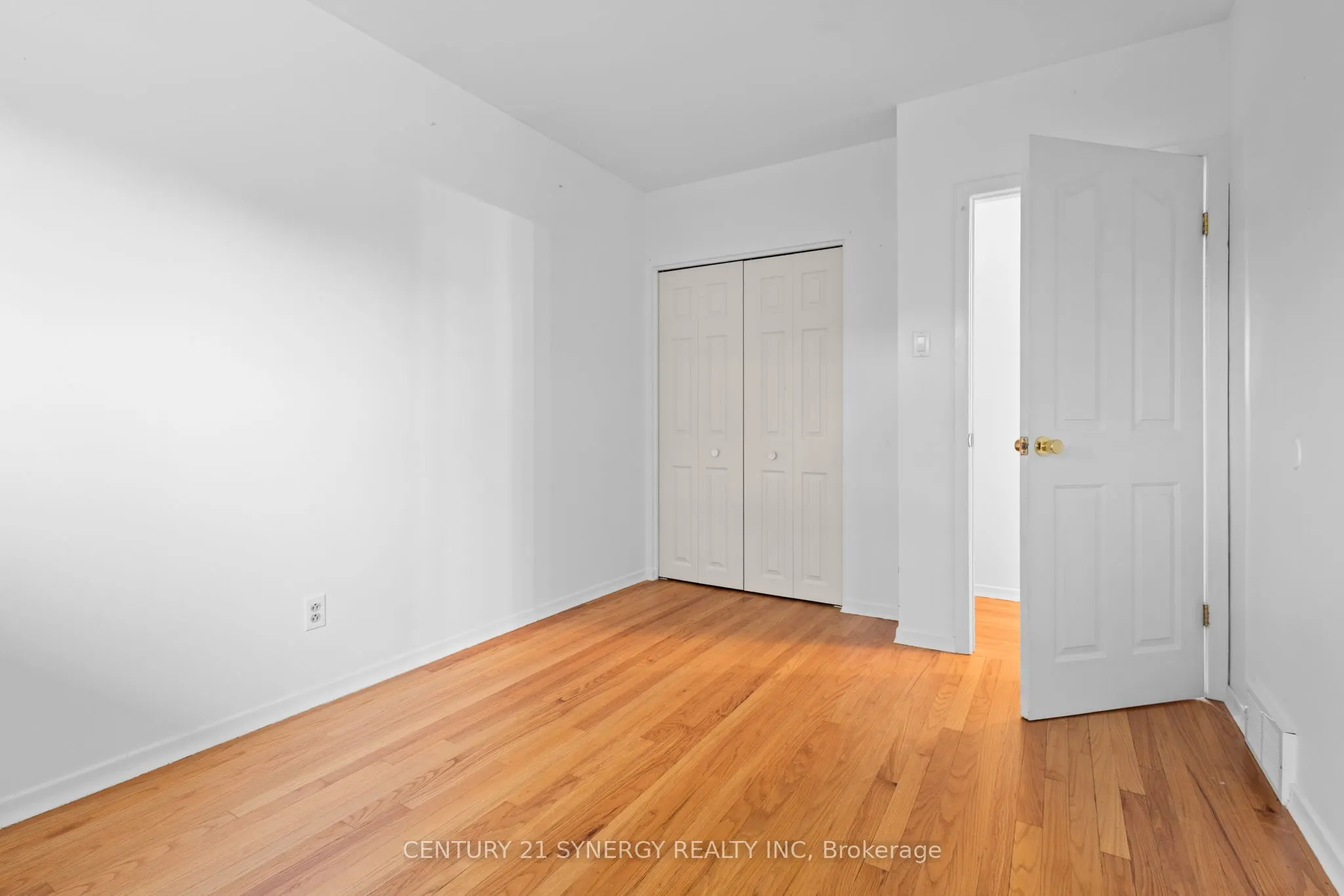 20 Parkside Crescent