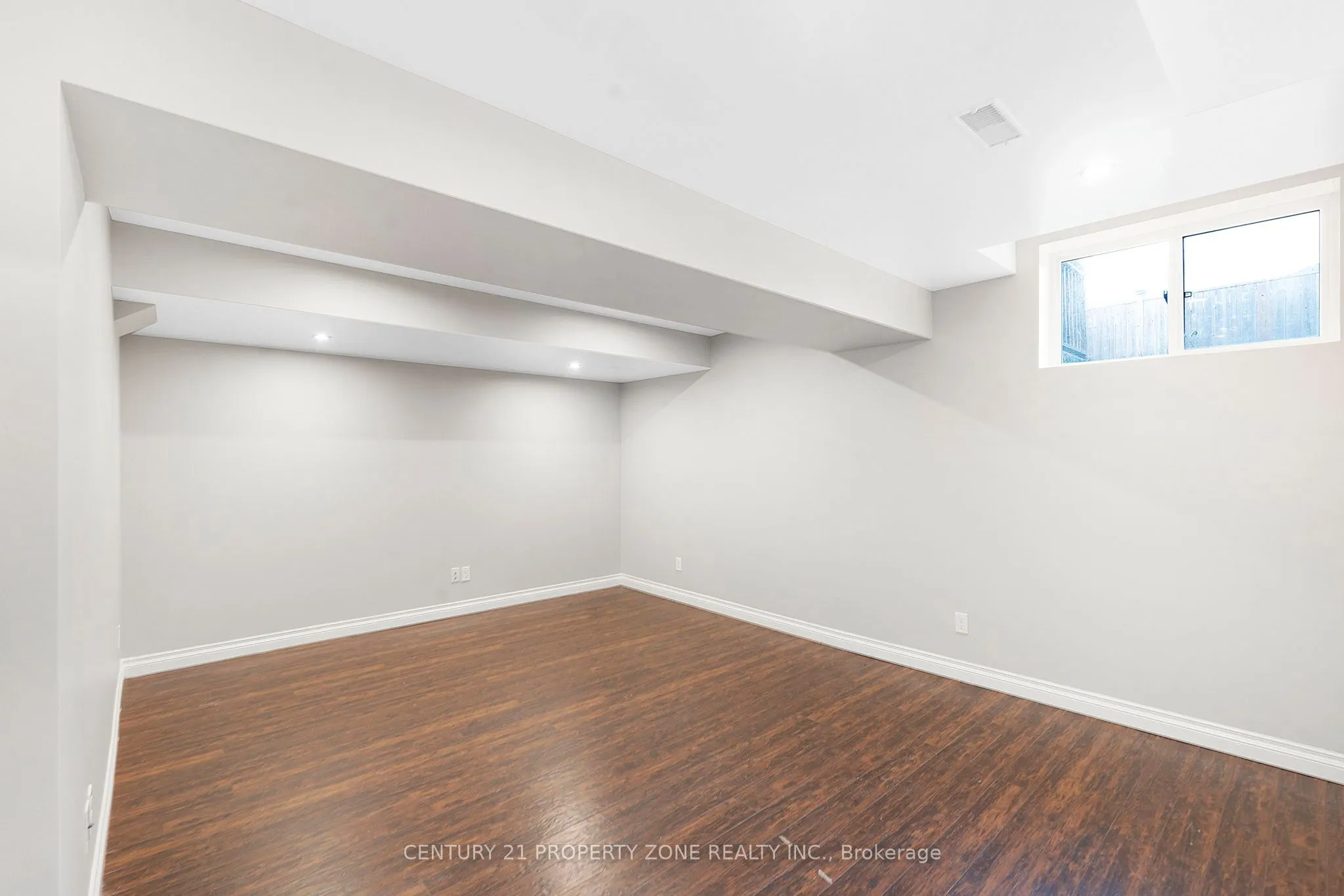 525 Banffshire Crescent