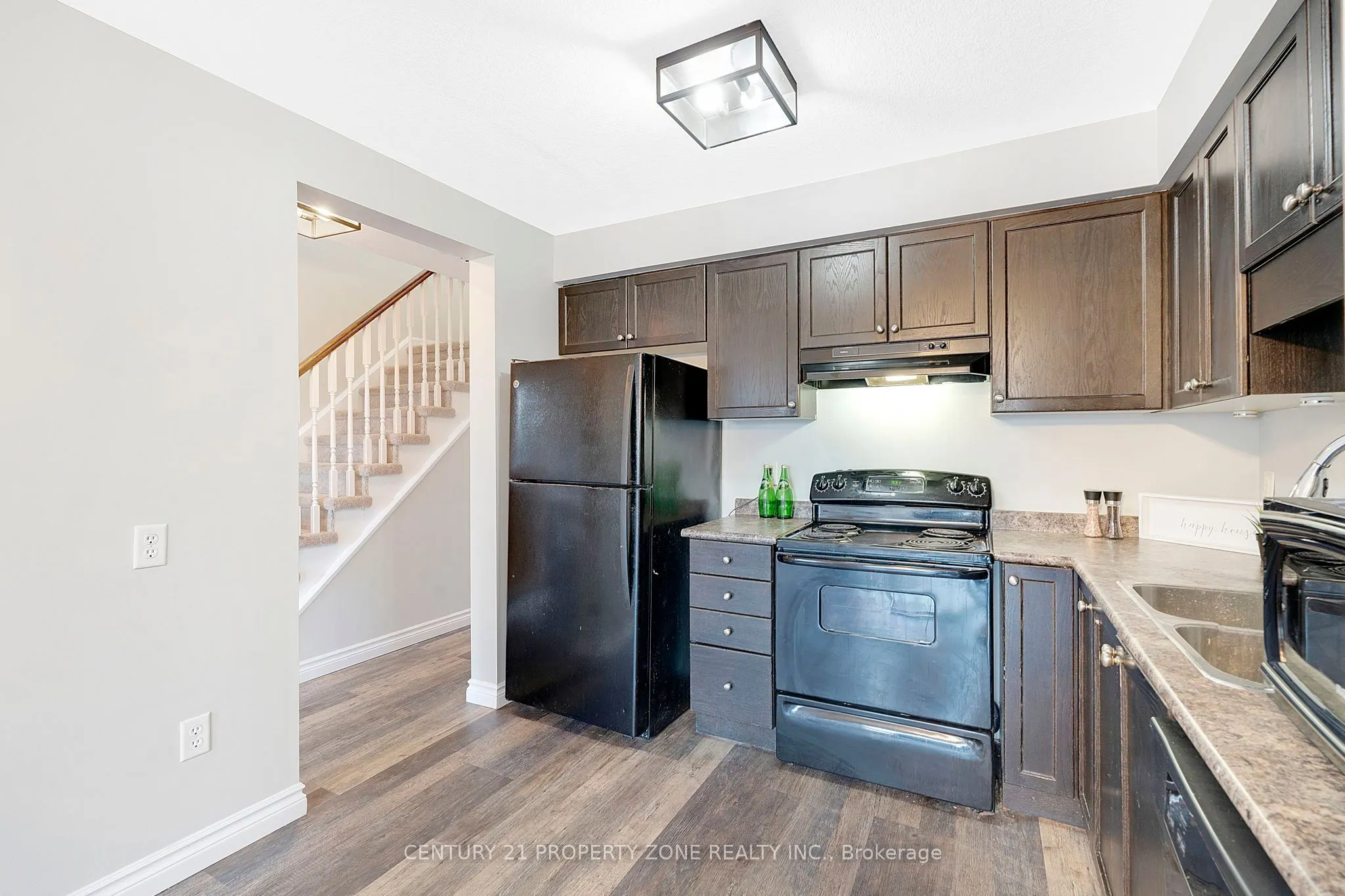 525 Banffshire Crescent