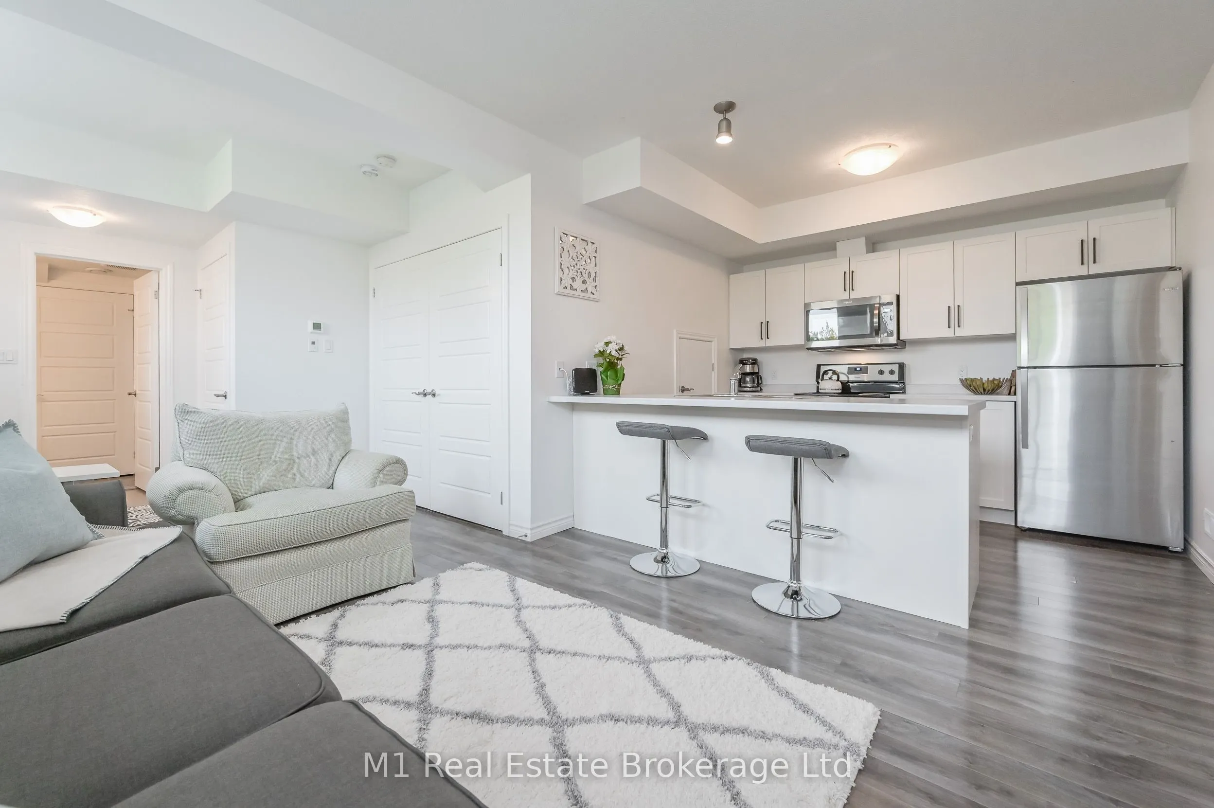 898D Gzowski Street, #Lower Unit