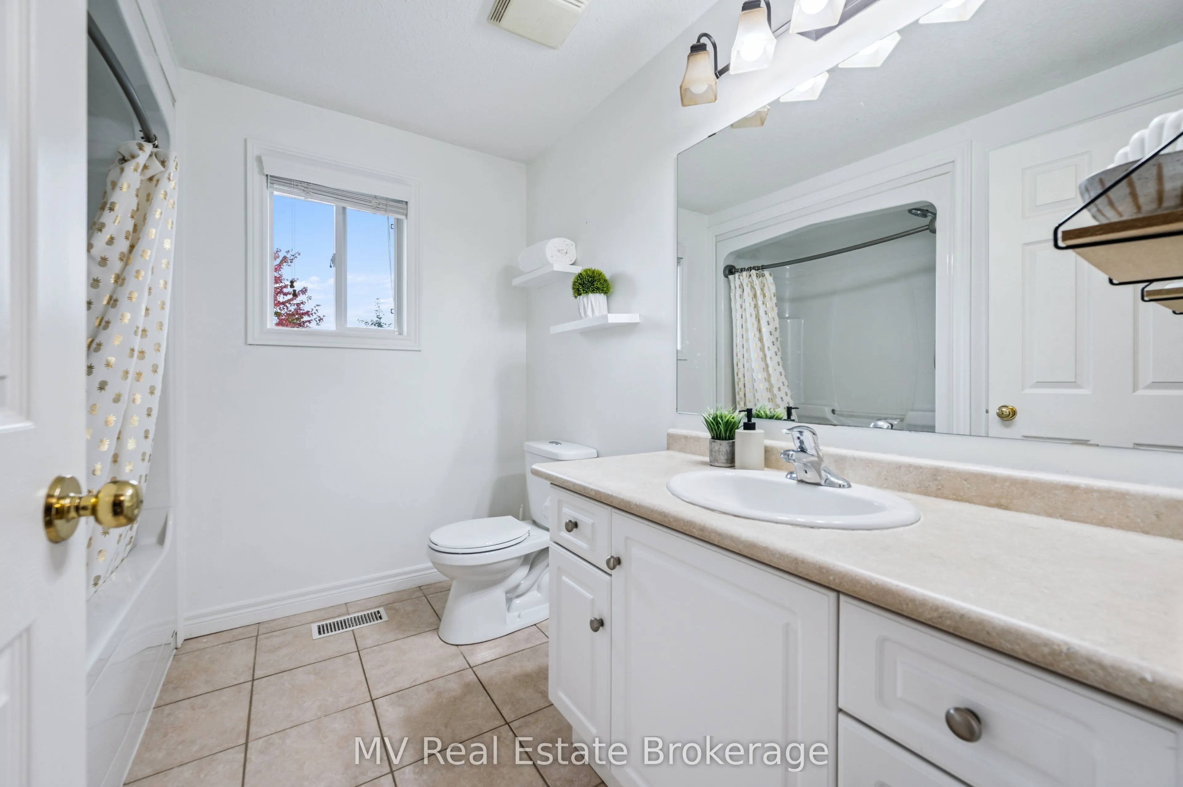 539 Black Street
