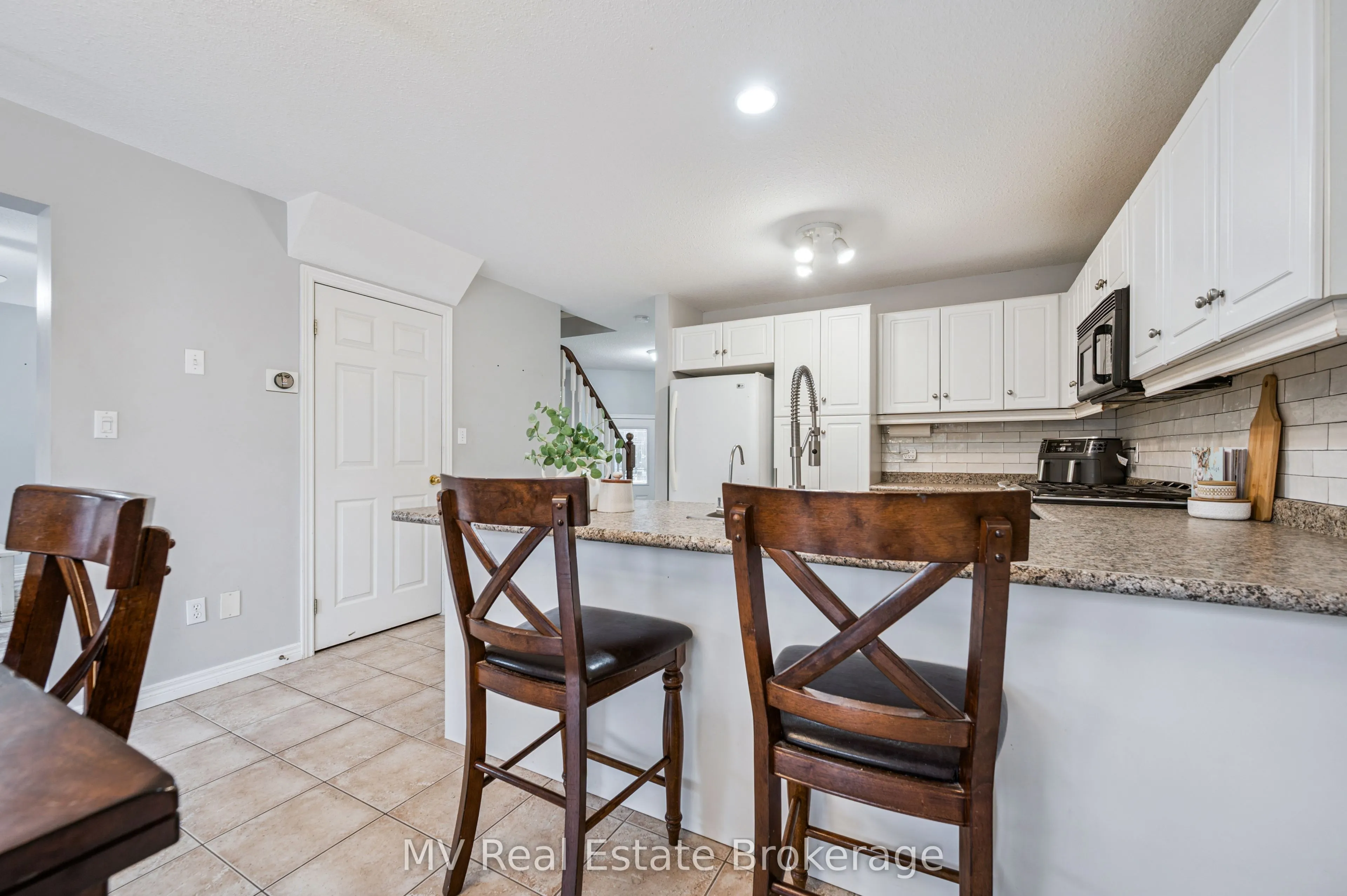 539 Black Street