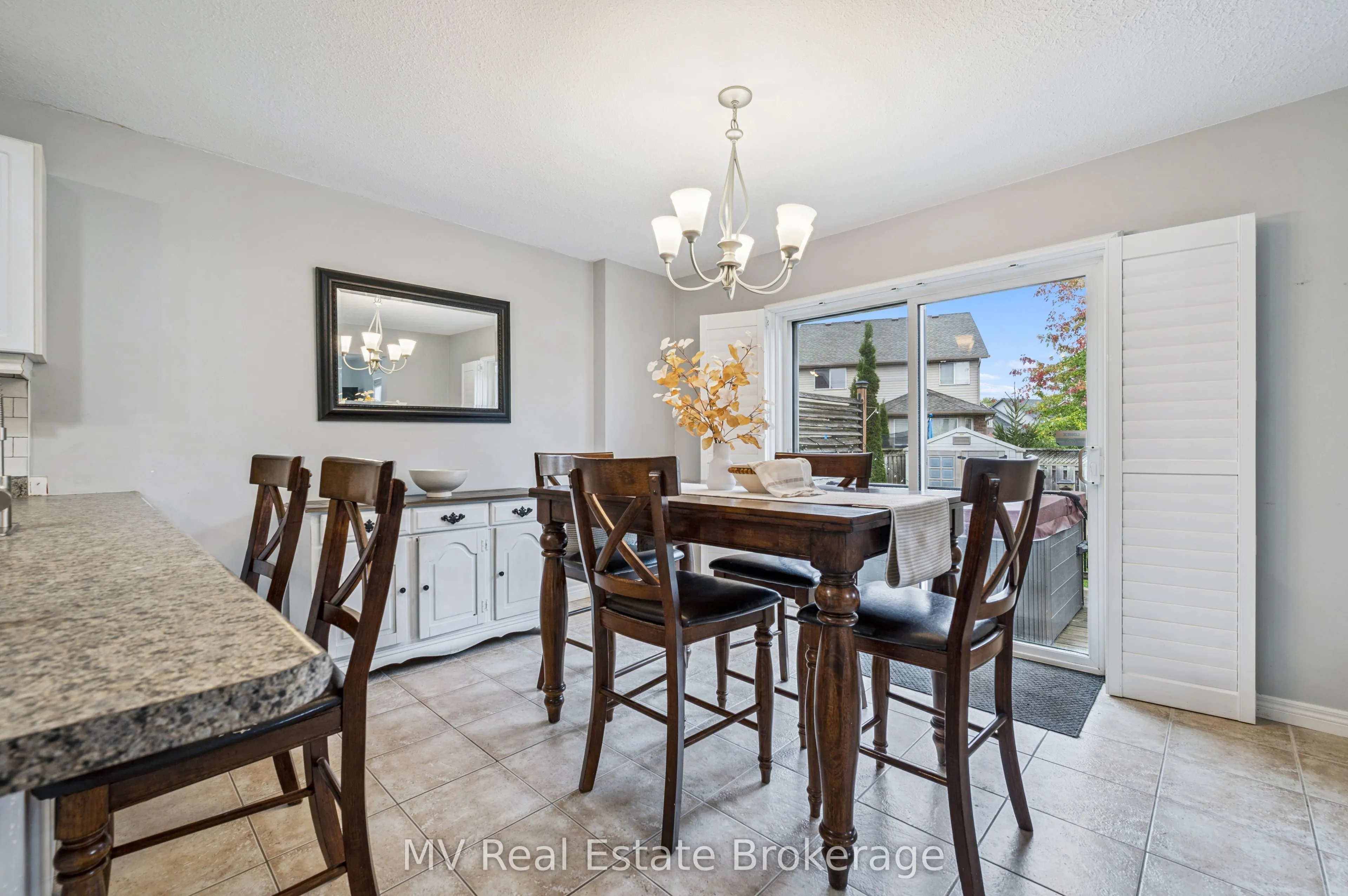 539 Black Street