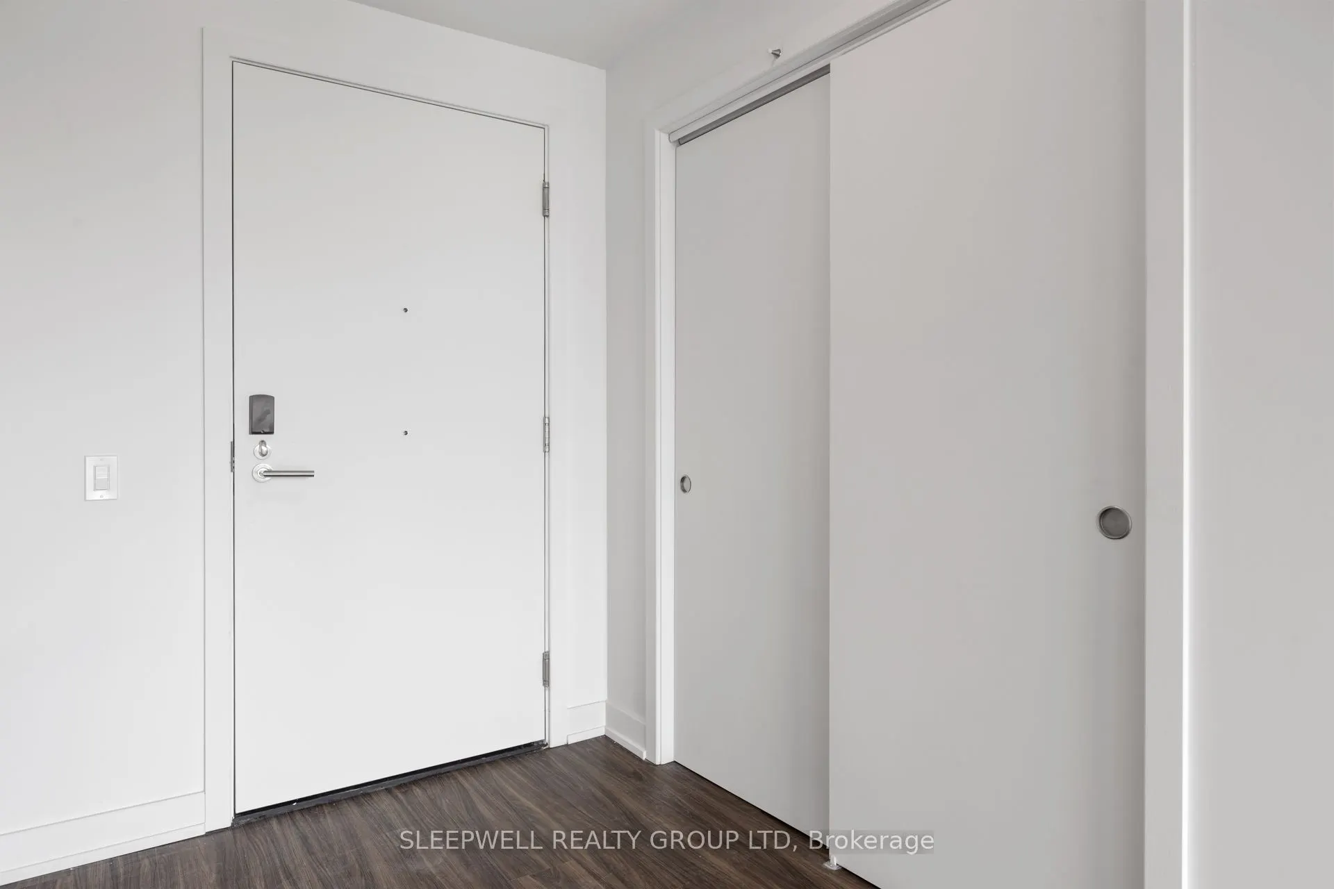 820 Archibald Street, #409