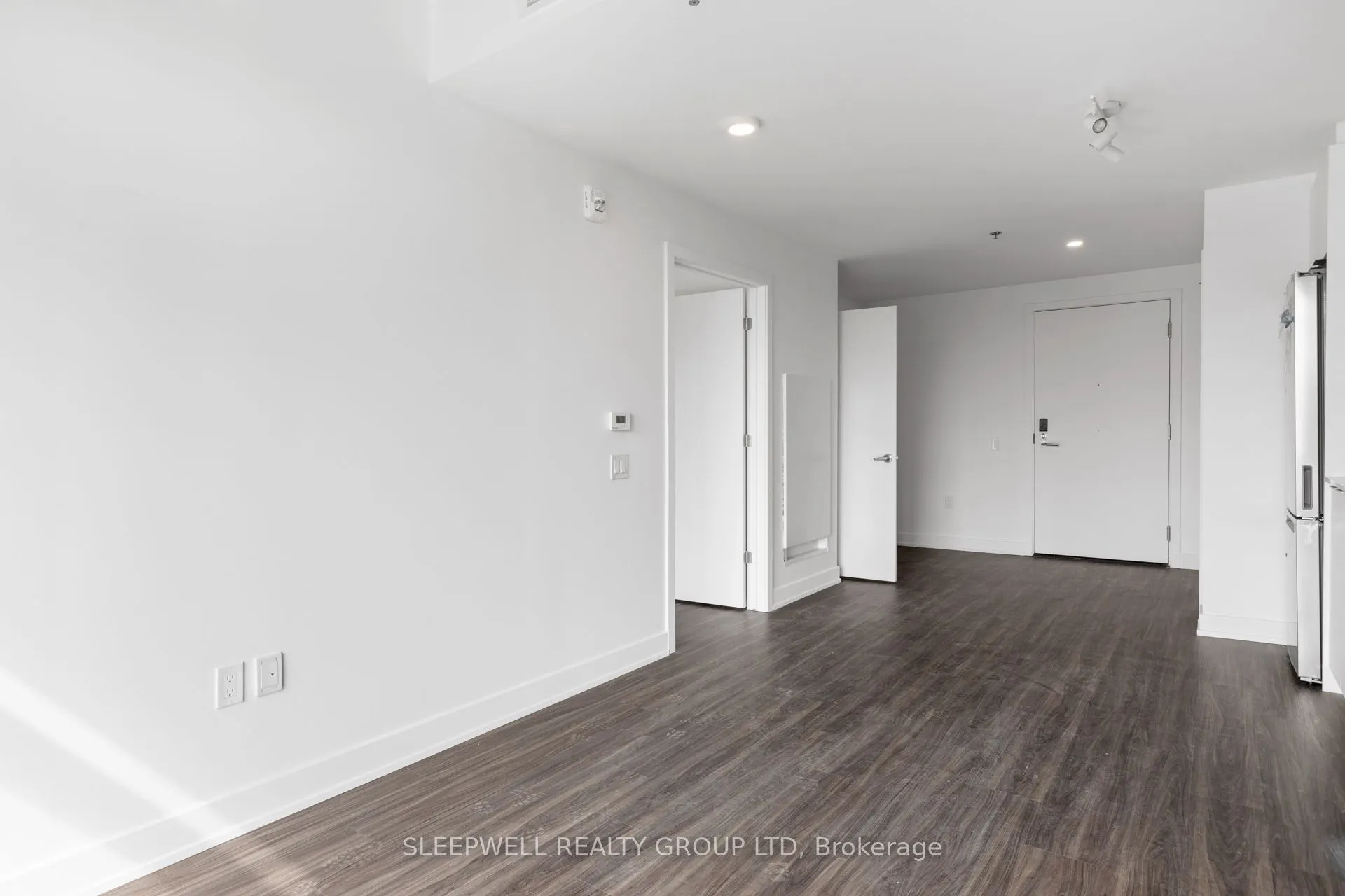 820 Archibald Street, #409