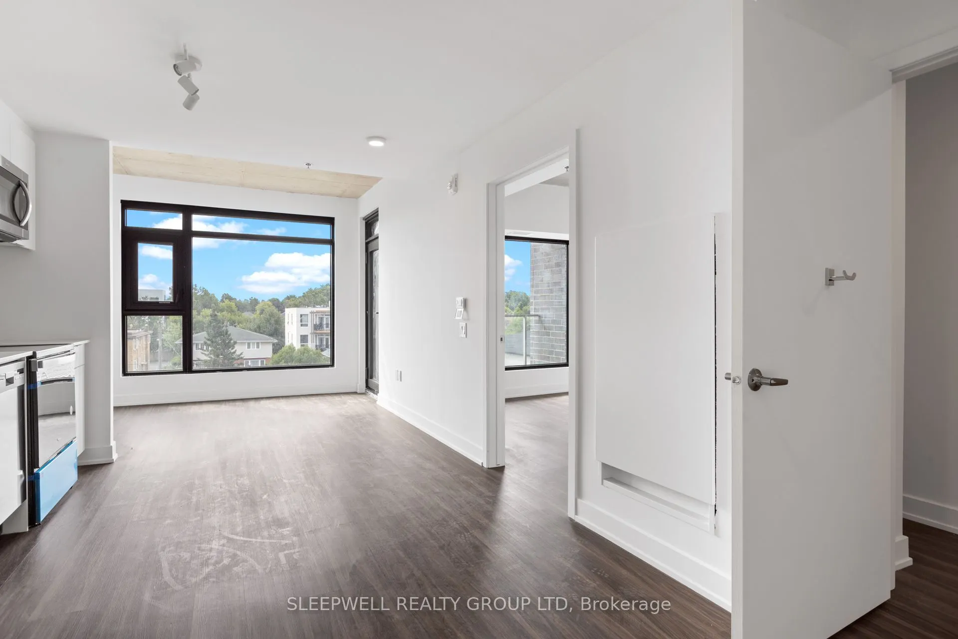 820 Archibald Street, #409