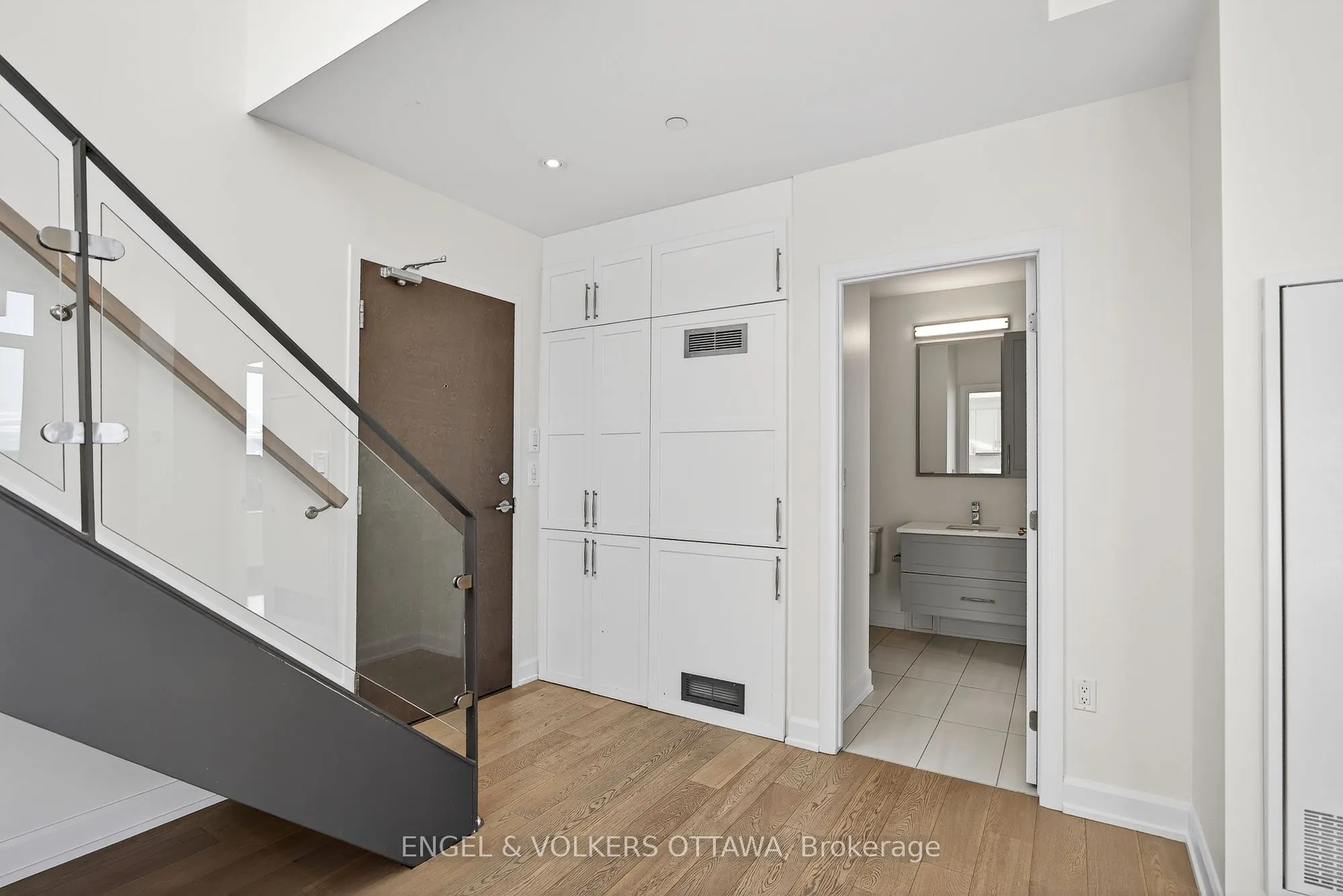 10 Rosemount Avenue, #608