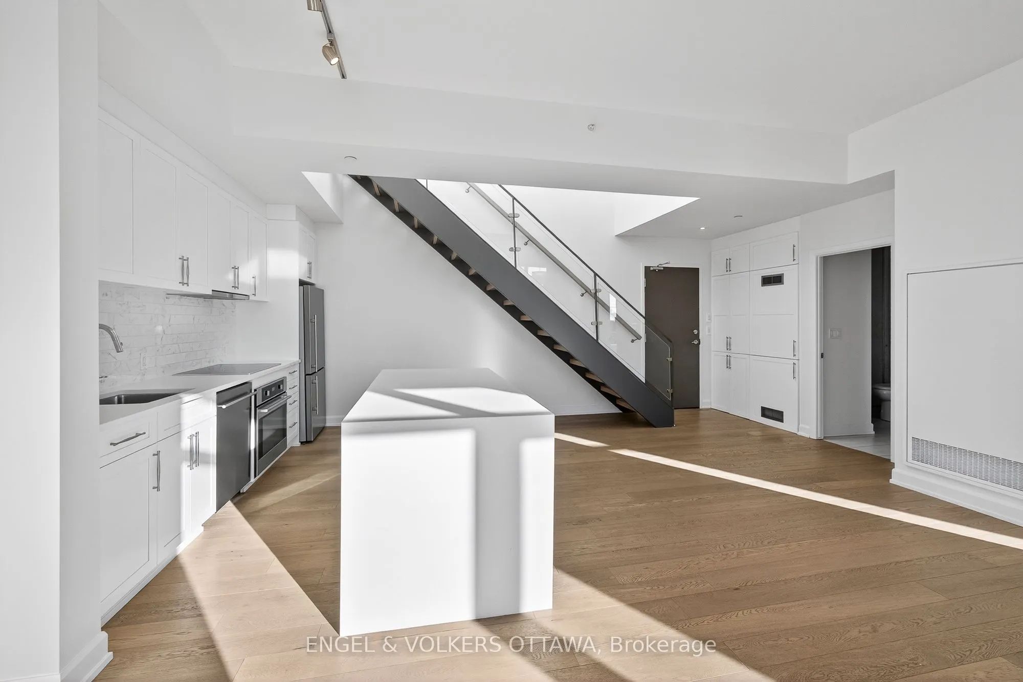 10 Rosemount Avenue, #608