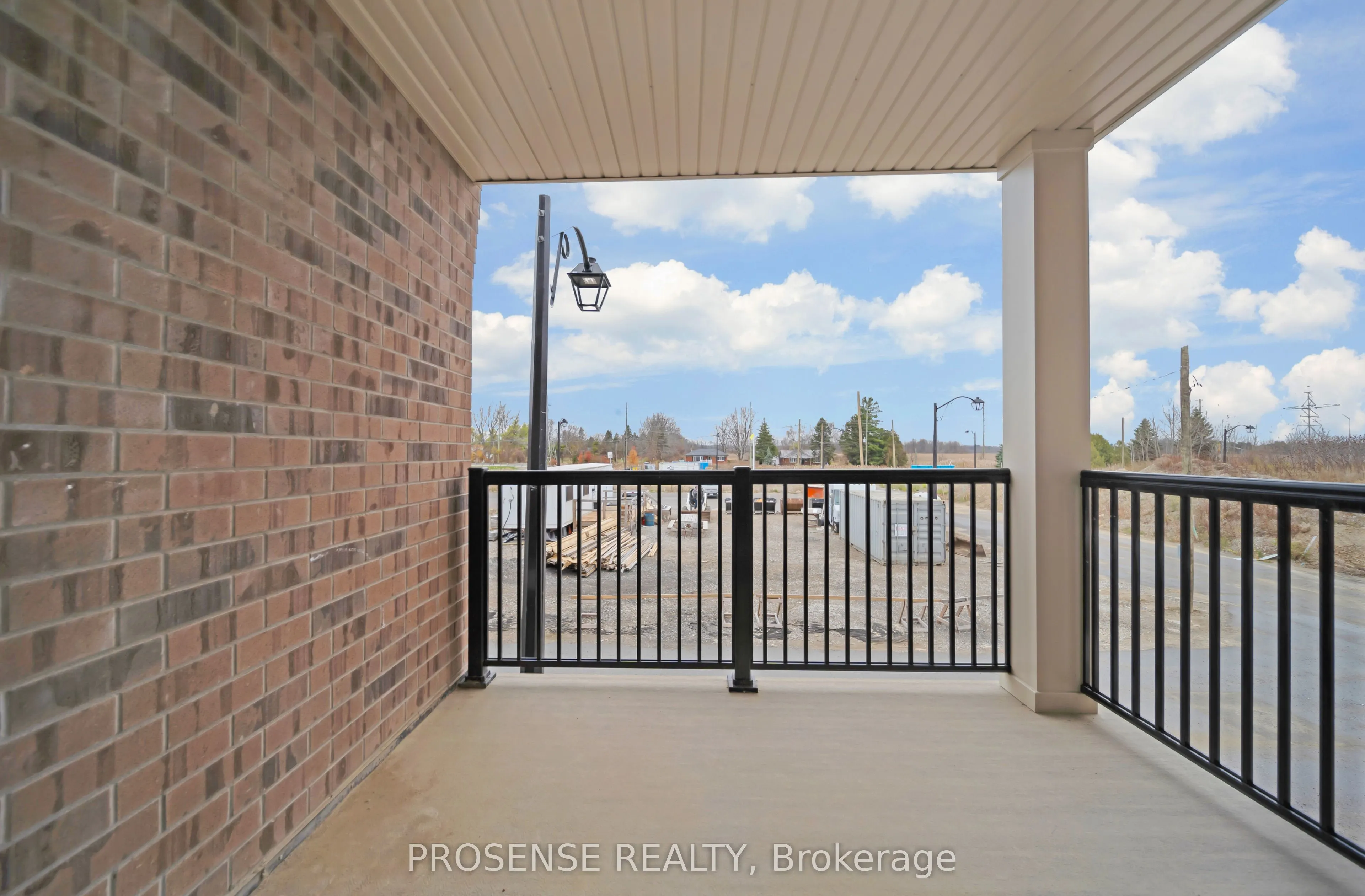 677 Park Road N, #124