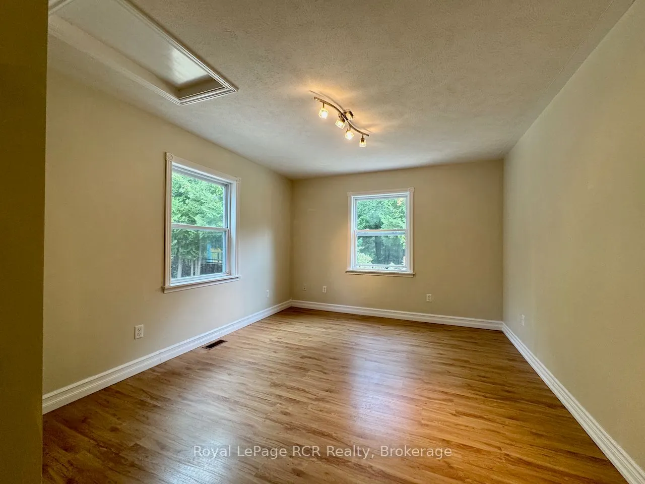 323 East Road