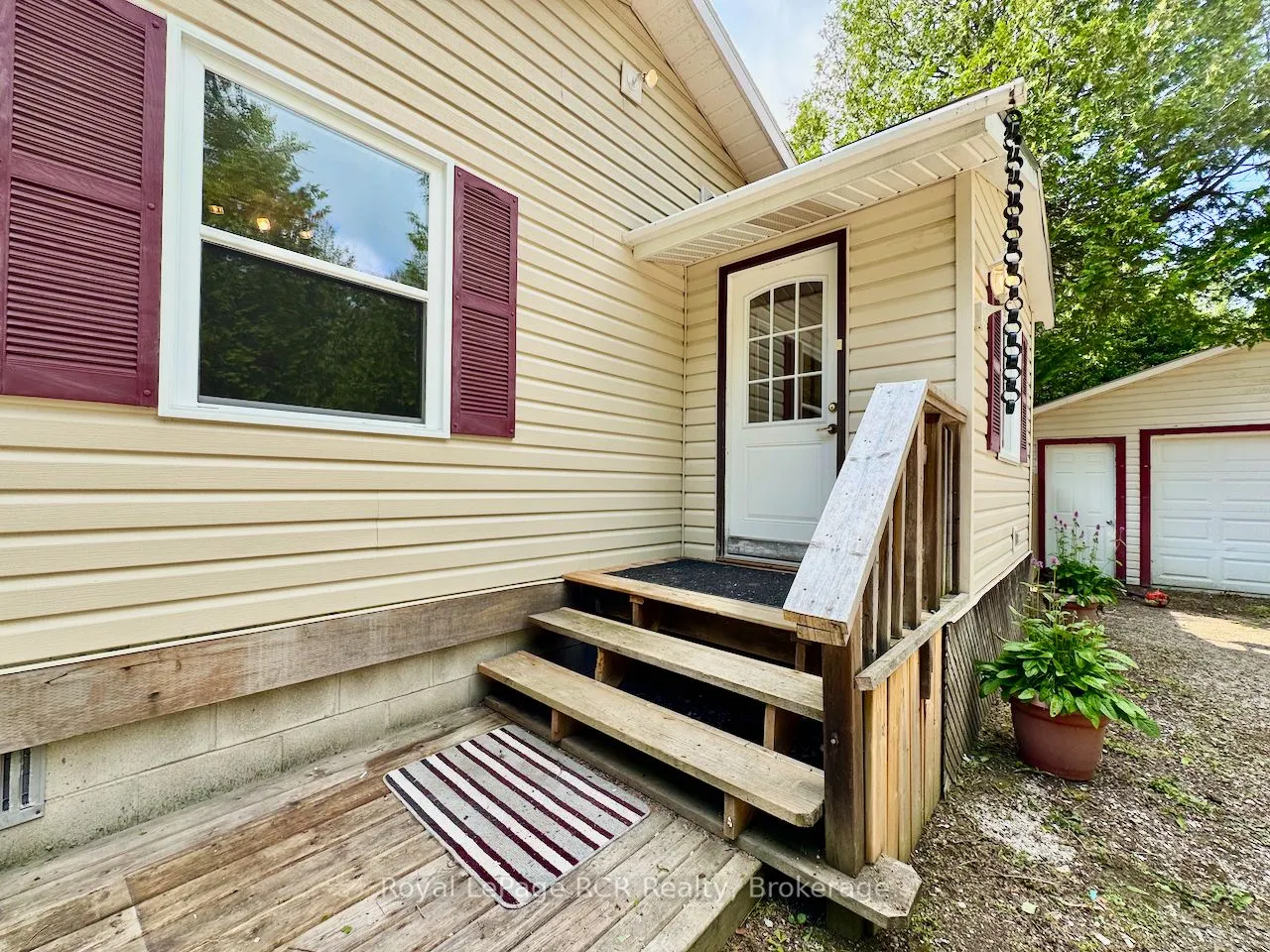 323 East Road